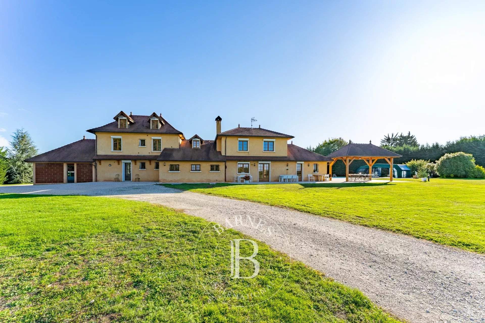 La Chapelle-de-la-Tour  - Maison 10 Pi&egrave;ces 9 Chambres - picture 18