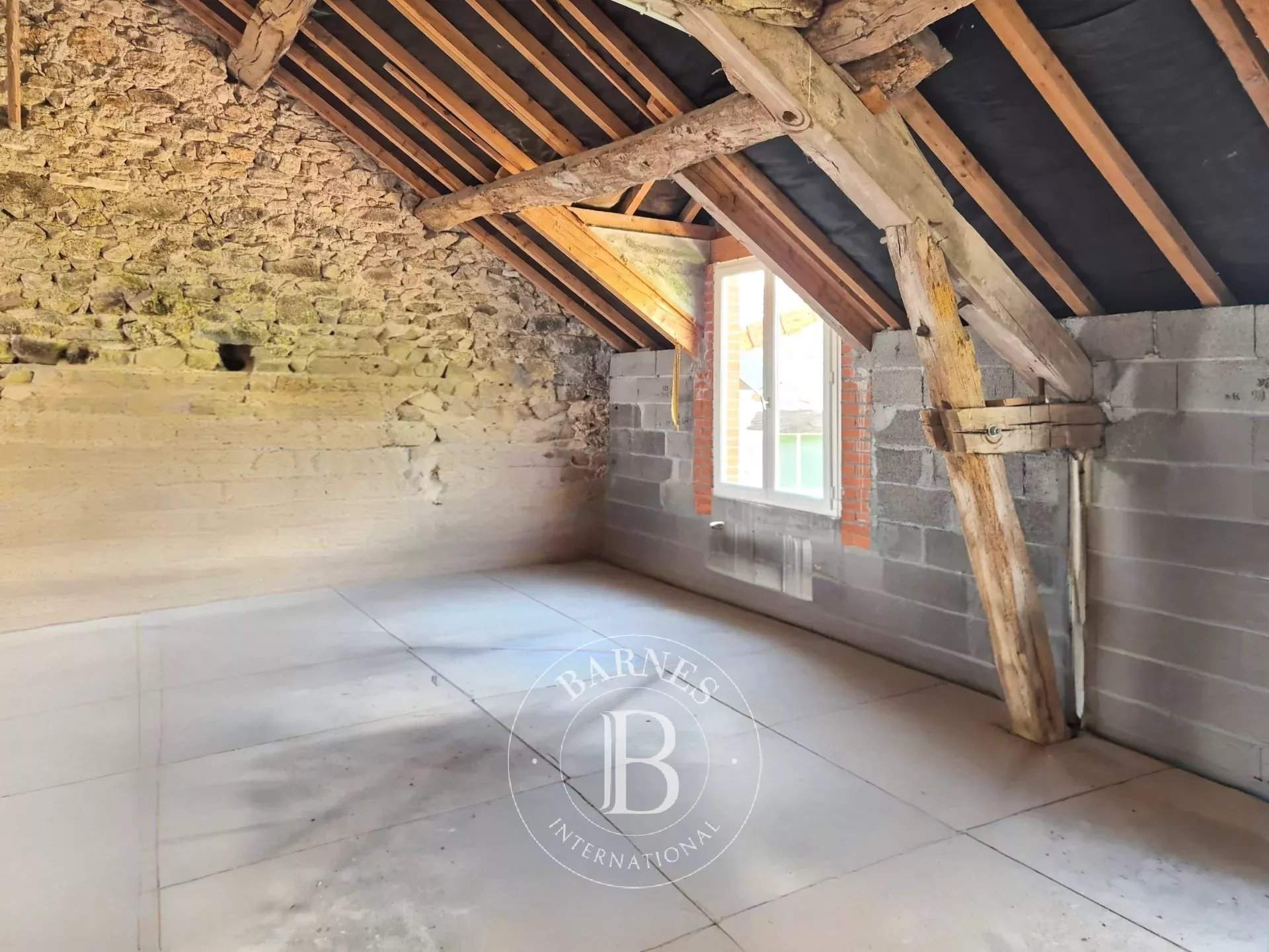 Riom  - Maison 8 Pi&egrave;ces 4 Chambres - picture 11