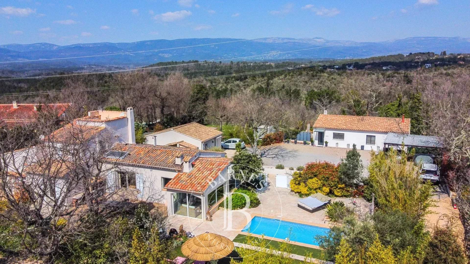 Bagnols-en-Forêt  - Maison d'hôtes 12 Pi&egrave;ces 7 Chambres - picture 2