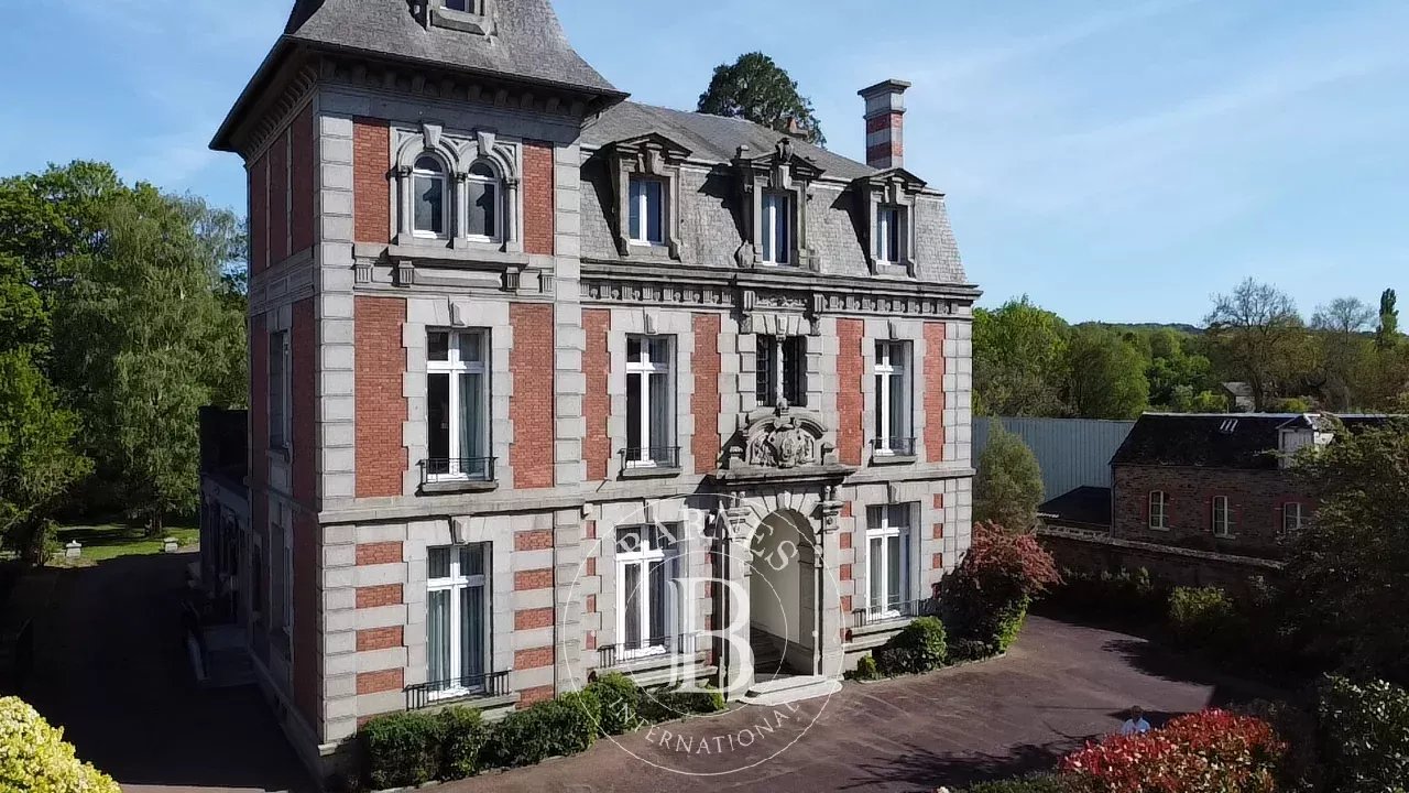 Condé-en-Normandie  - Maison de ville 12 Pi&egrave;ces 7 Chambres - picture 2