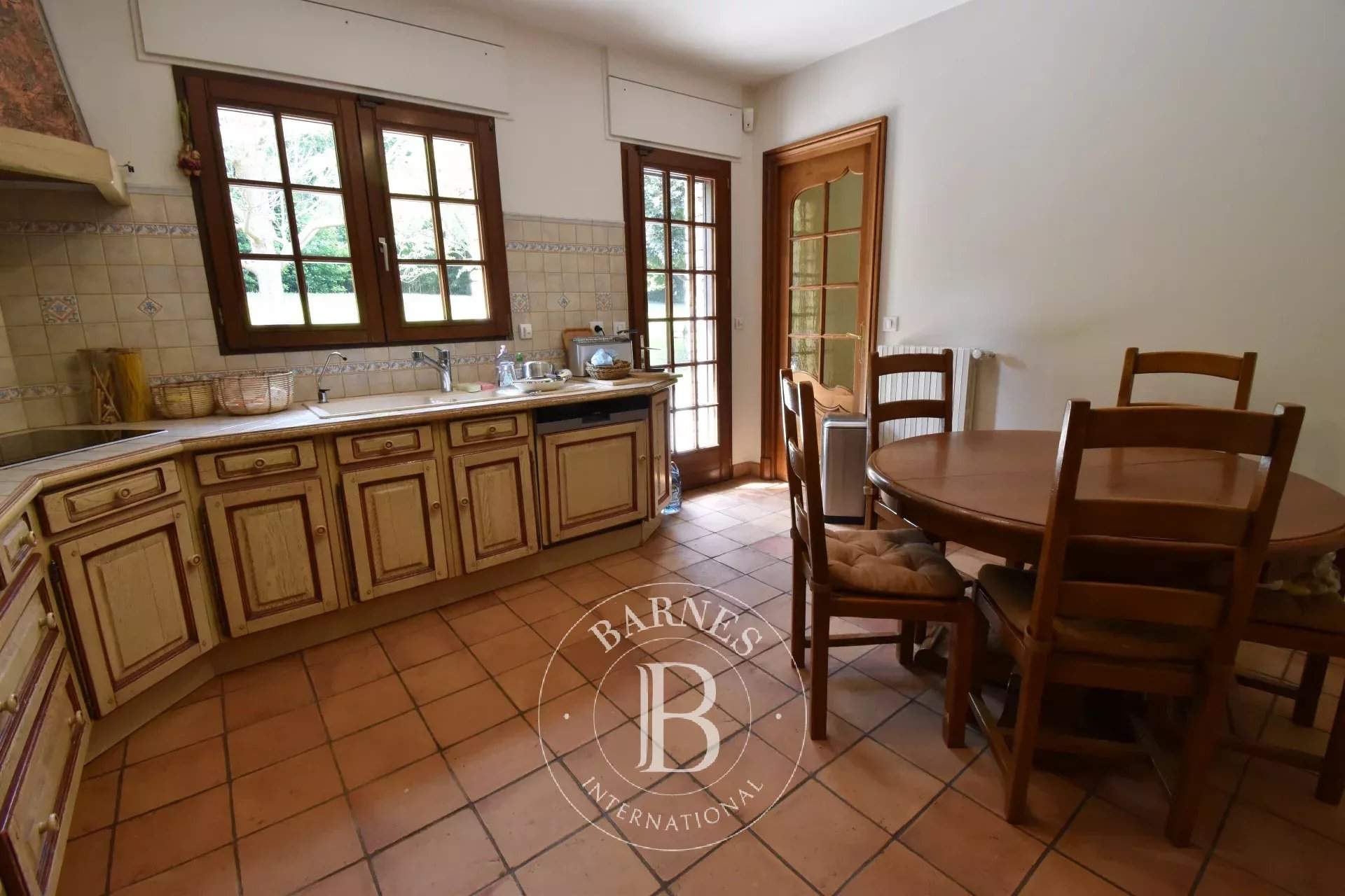 Saint-Rémy-l'Honoré  - House 6 Bedrooms - picture 10