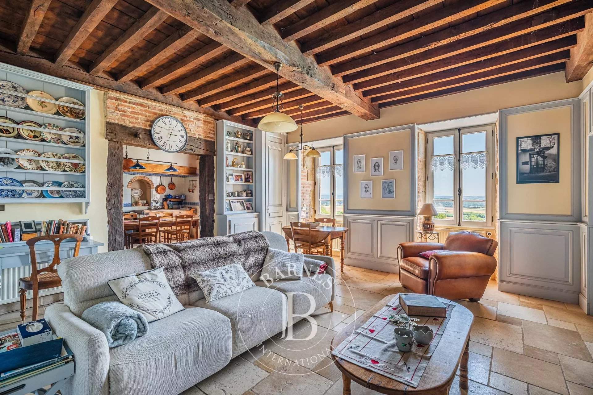 La Côte-Saint-André  - Maison 9 Pi&egrave;ces 5 Chambres - picture 5