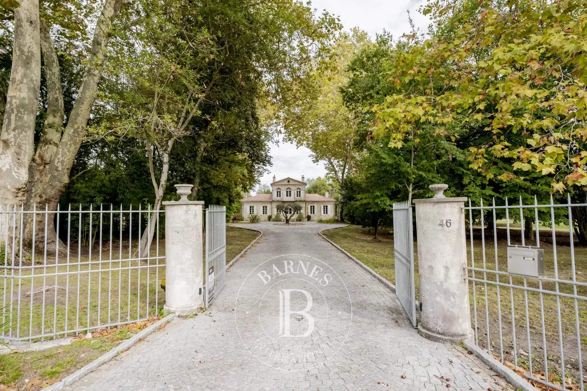 Saint-Vivien-de-Médoc  - Propriété 7 Pi&egrave;ces 4 Chambres - picture 4