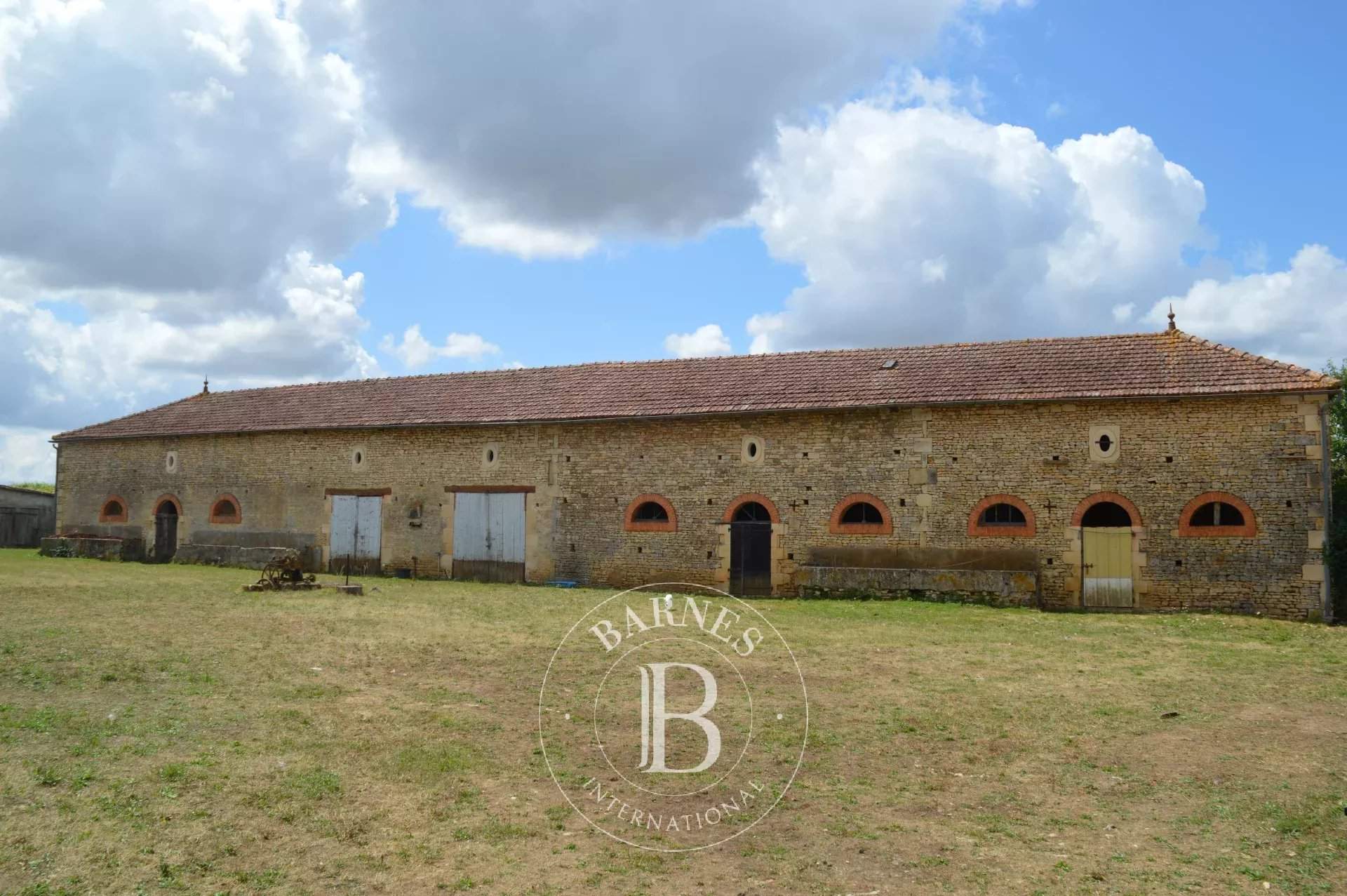 Civray  - Maison 7 Pi&egrave;ces 4 Chambres - picture 10