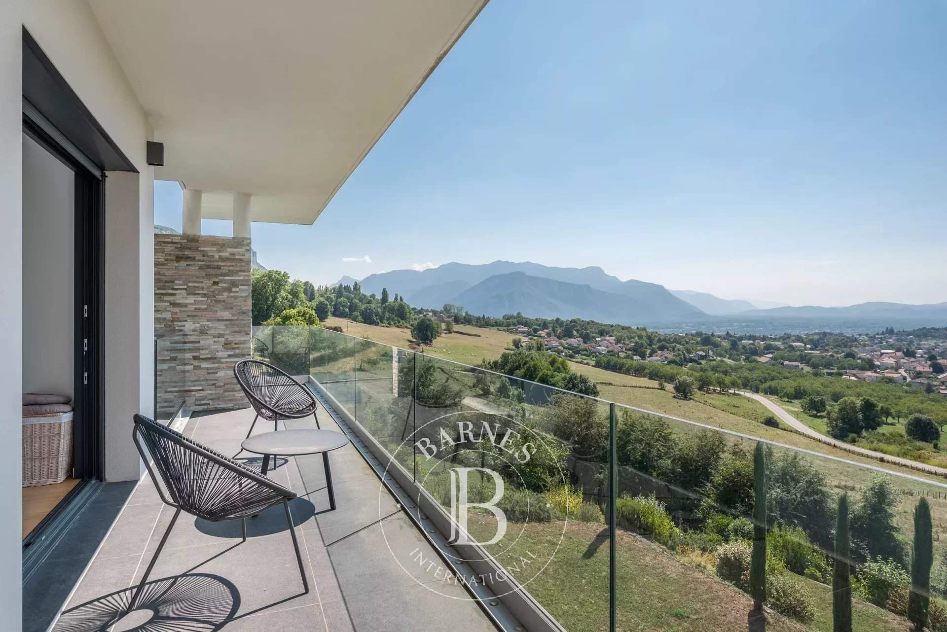 Coublevie  - Maison 7 Pièces 5 Chambres - picture 10