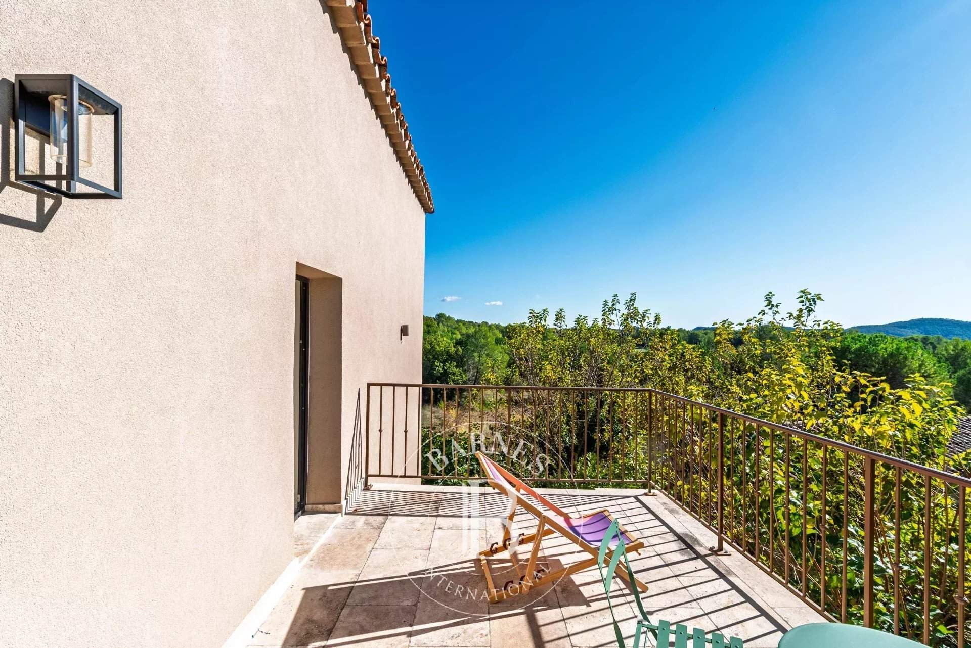 Bagnols-en-Forêt  - Propriété 10 Pi&egrave;ces 7 Chambres - picture 7