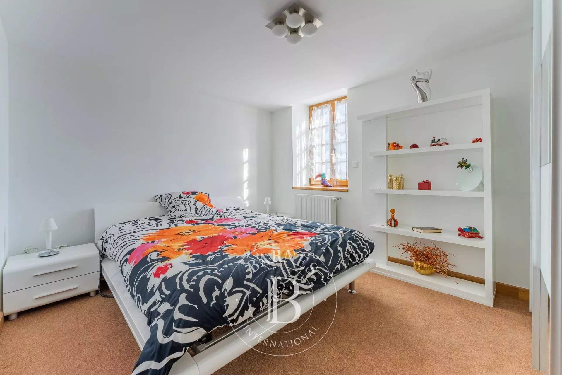 La Chapelle-de-la-Tour  - Maison 10 Pi&egrave;ces 9 Chambres - picture 10