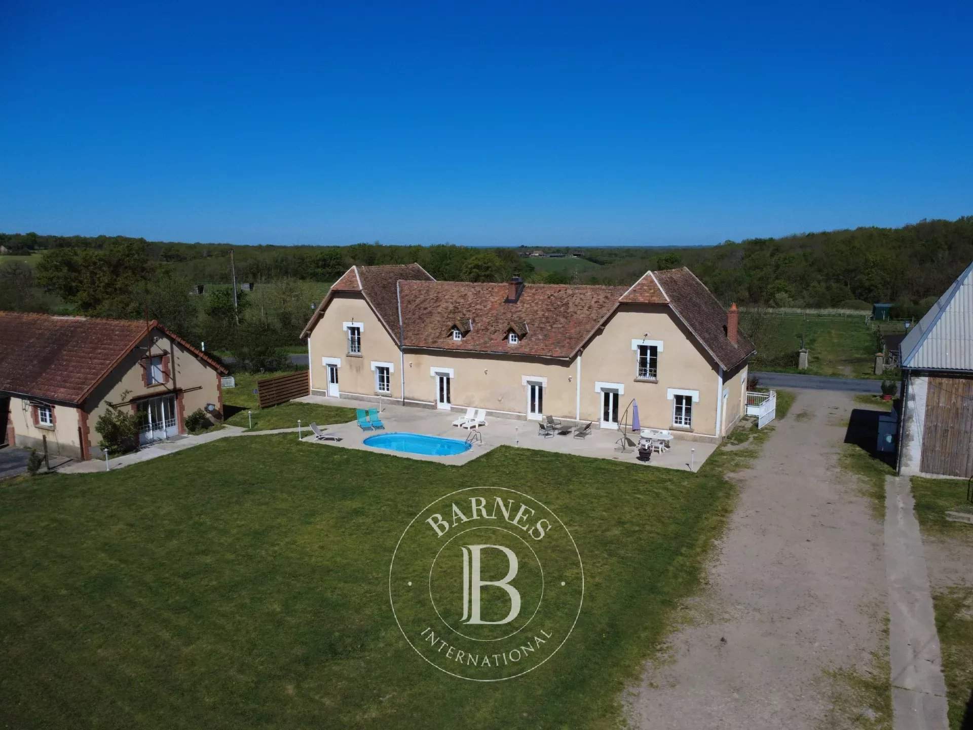 Montmorillon  - Domaine équestre 8 Pi&egrave;ces 5 Chambres - picture 2