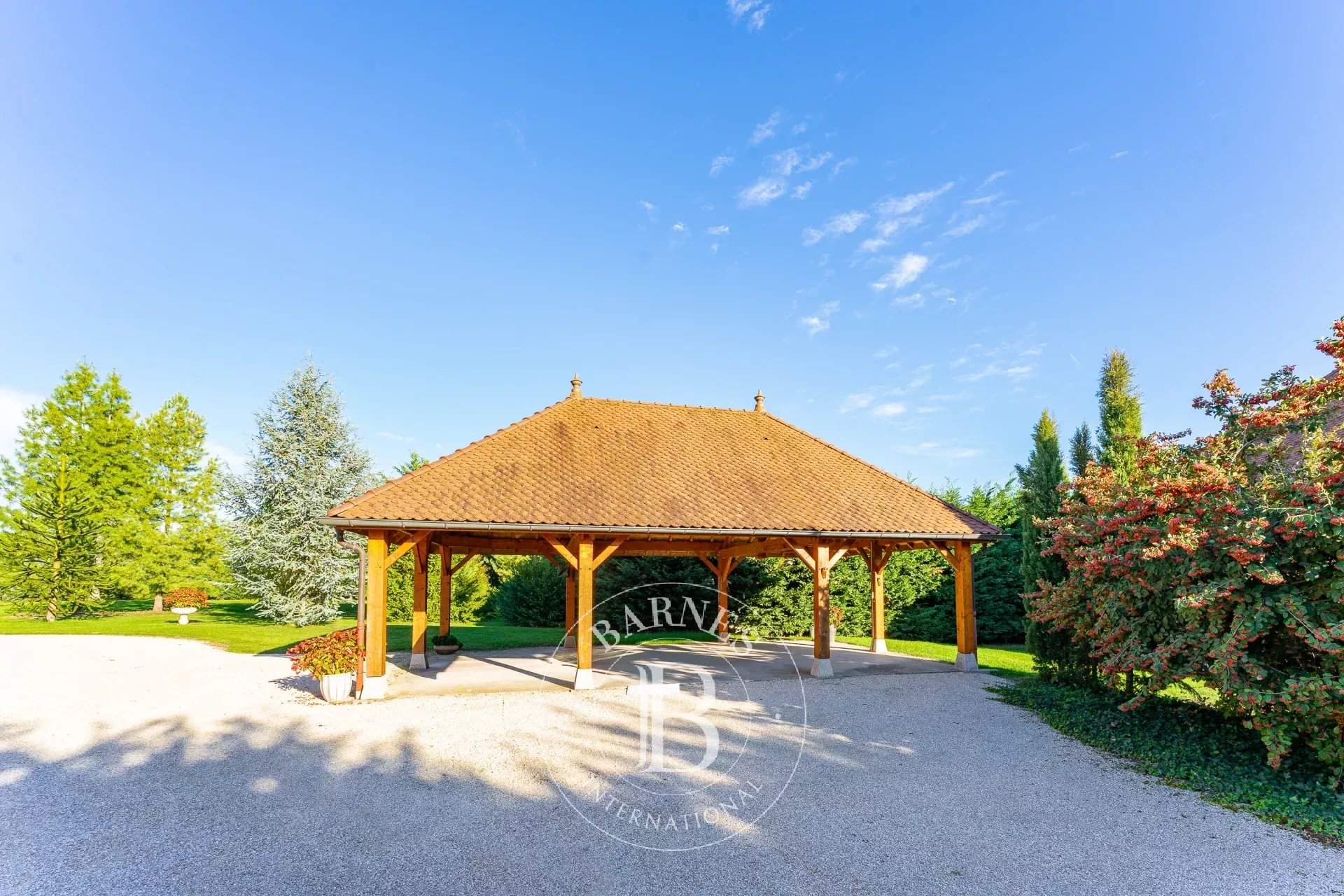 La Chapelle-de-la-Tour  - Maison 10 Pi&egrave;ces 9 Chambres - picture 17