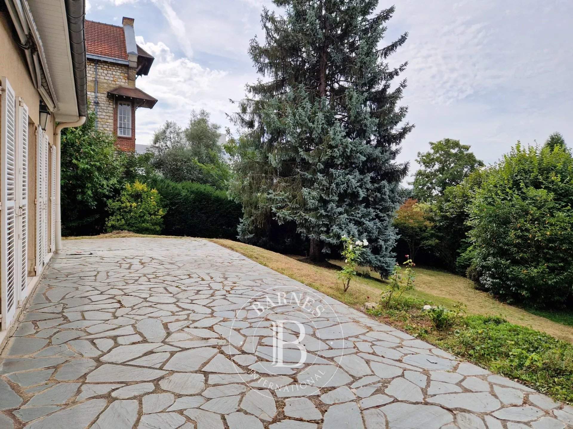 Montmorency  - Maison 9 Pi&egrave;ces 2 Chambres - picture 9