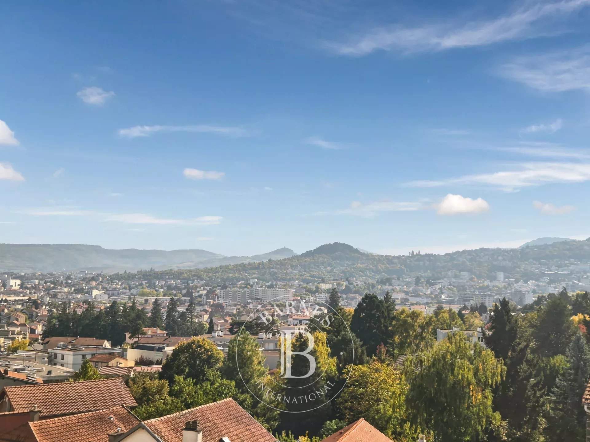 Clermont-Ferrand  - Apartment 4 Bedrooms - picture 1