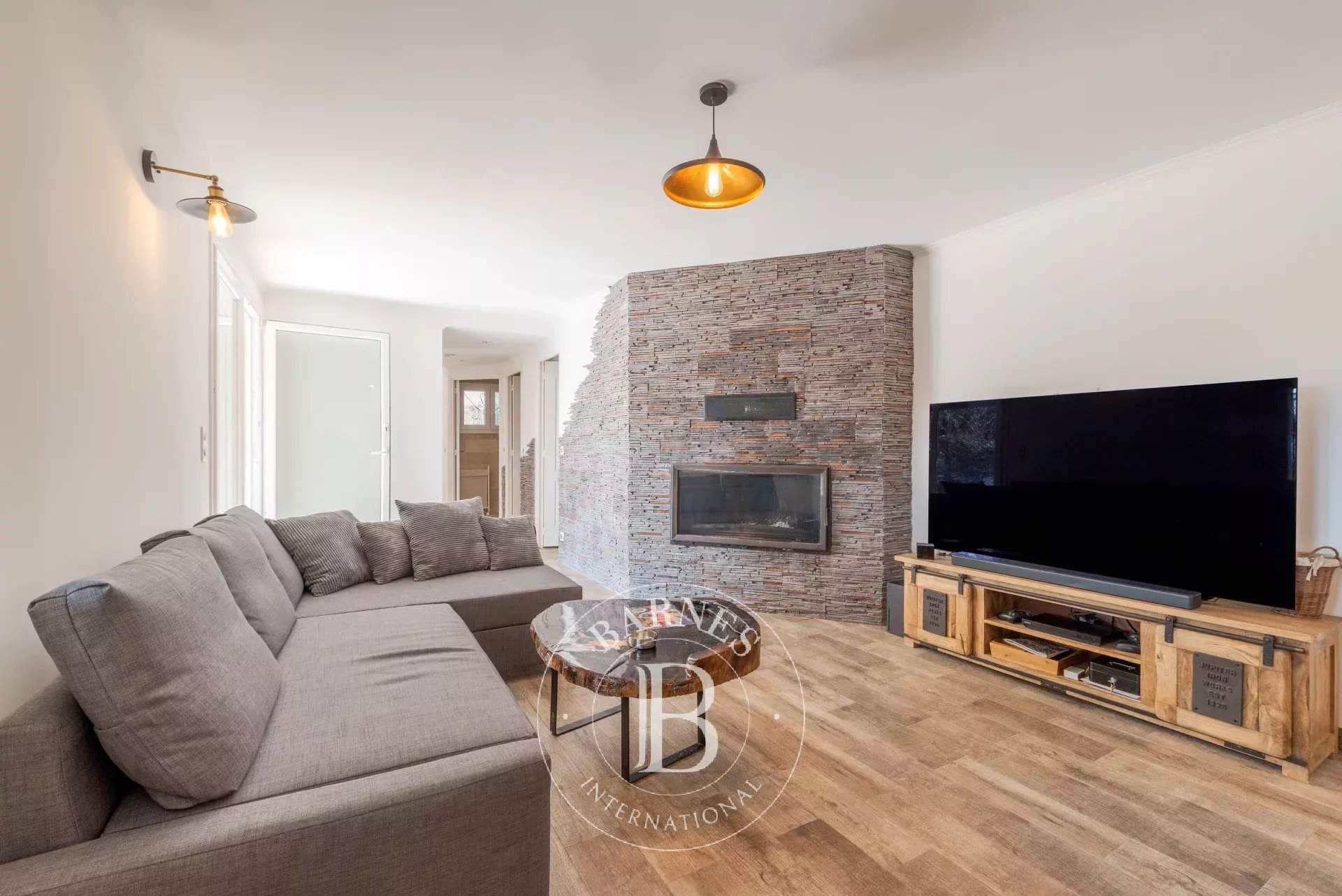 Bagnols-en-Forêt  - Mas 7 Pi&egrave;ces 3 Chambres - picture 14