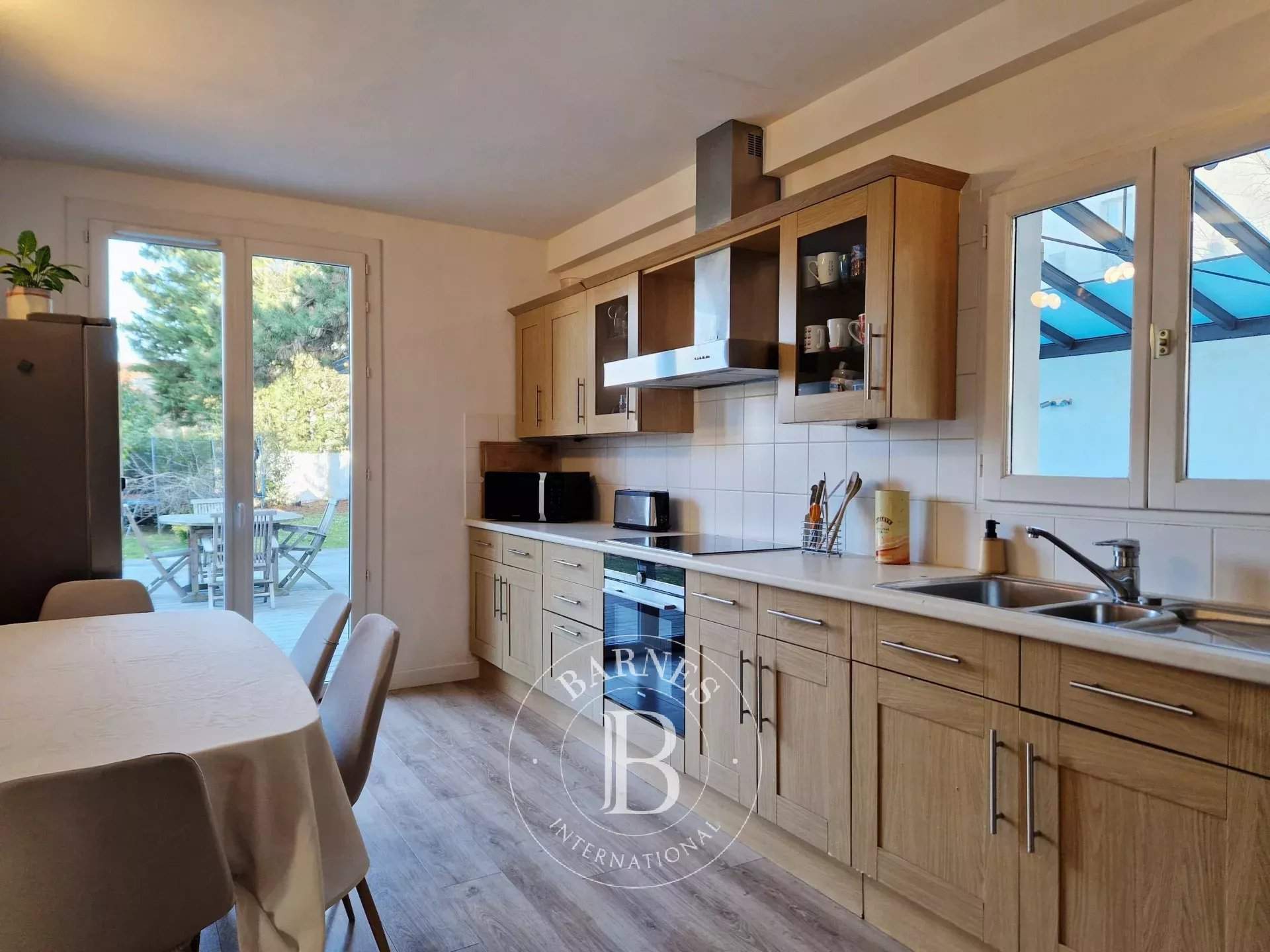 Soisy-sous-Montmorency  - Maison 8 Pi&egrave;ces 4 Chambres - picture 8