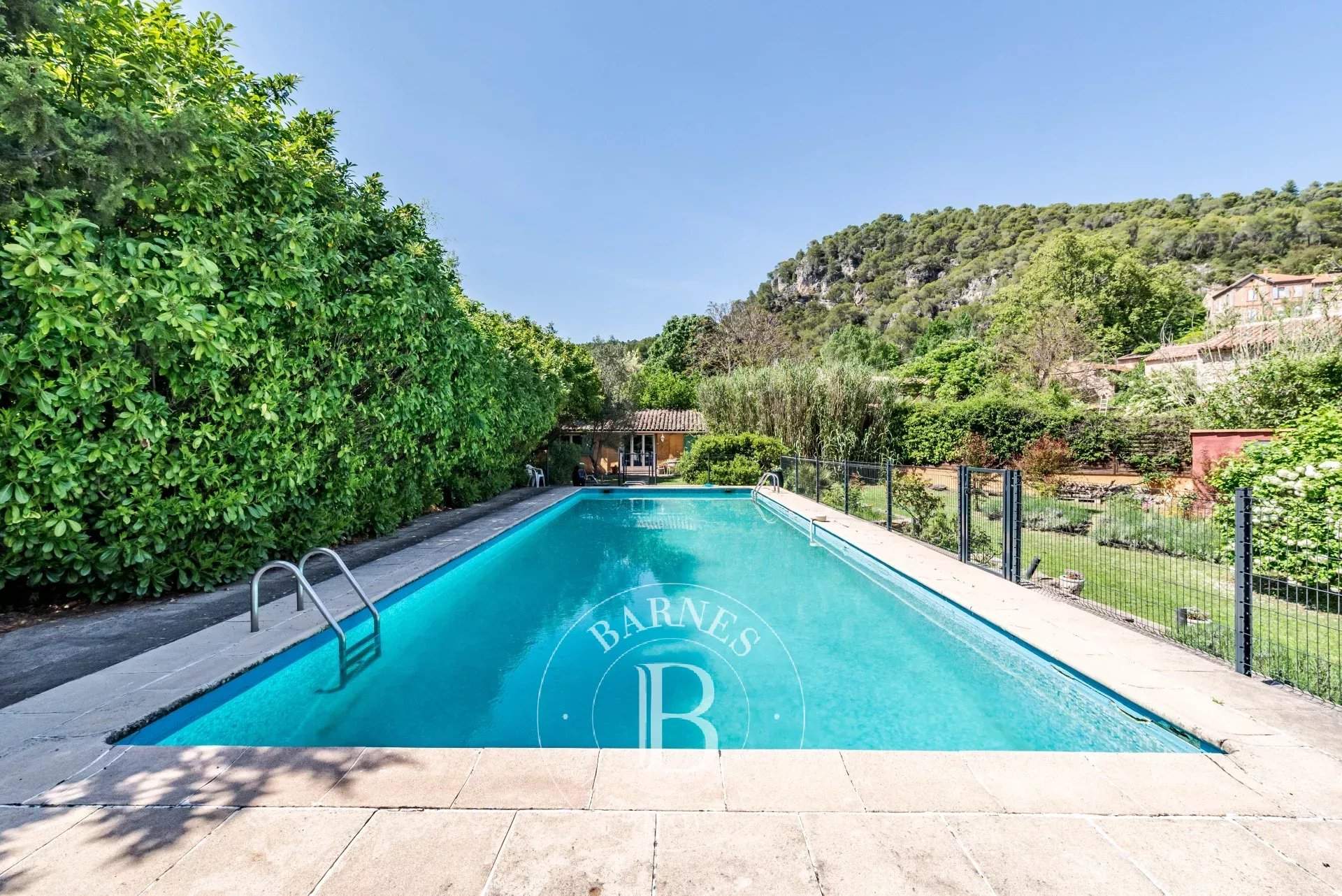 Salernes  - Maison d'hôtes 10 Pi&egrave;ces 6 Chambres - picture 15