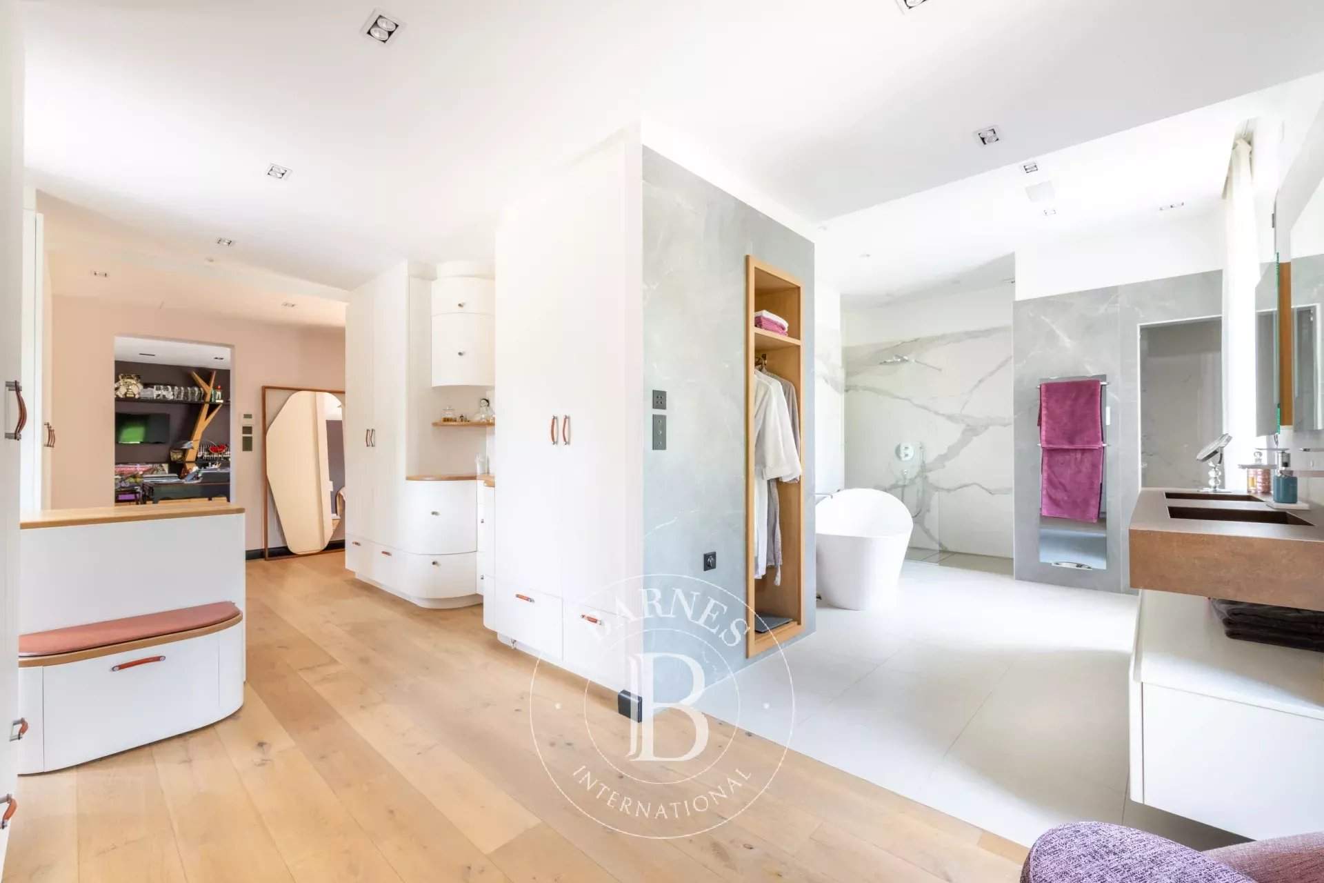 Barbizon  - Propriété 15 Pi&egrave;ces 8 Chambres - picture 10