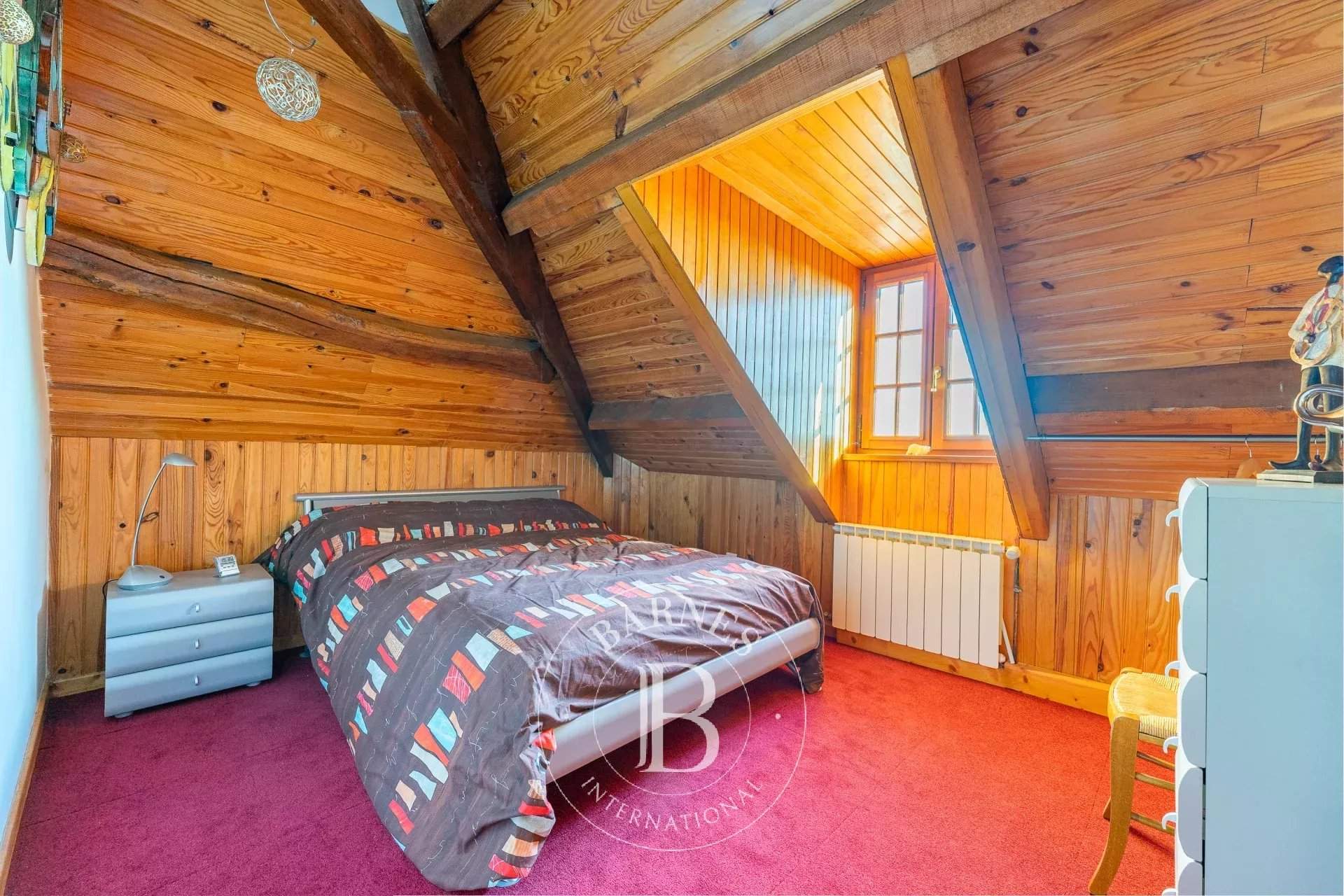 La Chapelle-de-la-Tour  - Maison 10 Pi&egrave;ces 9 Chambres - picture 11