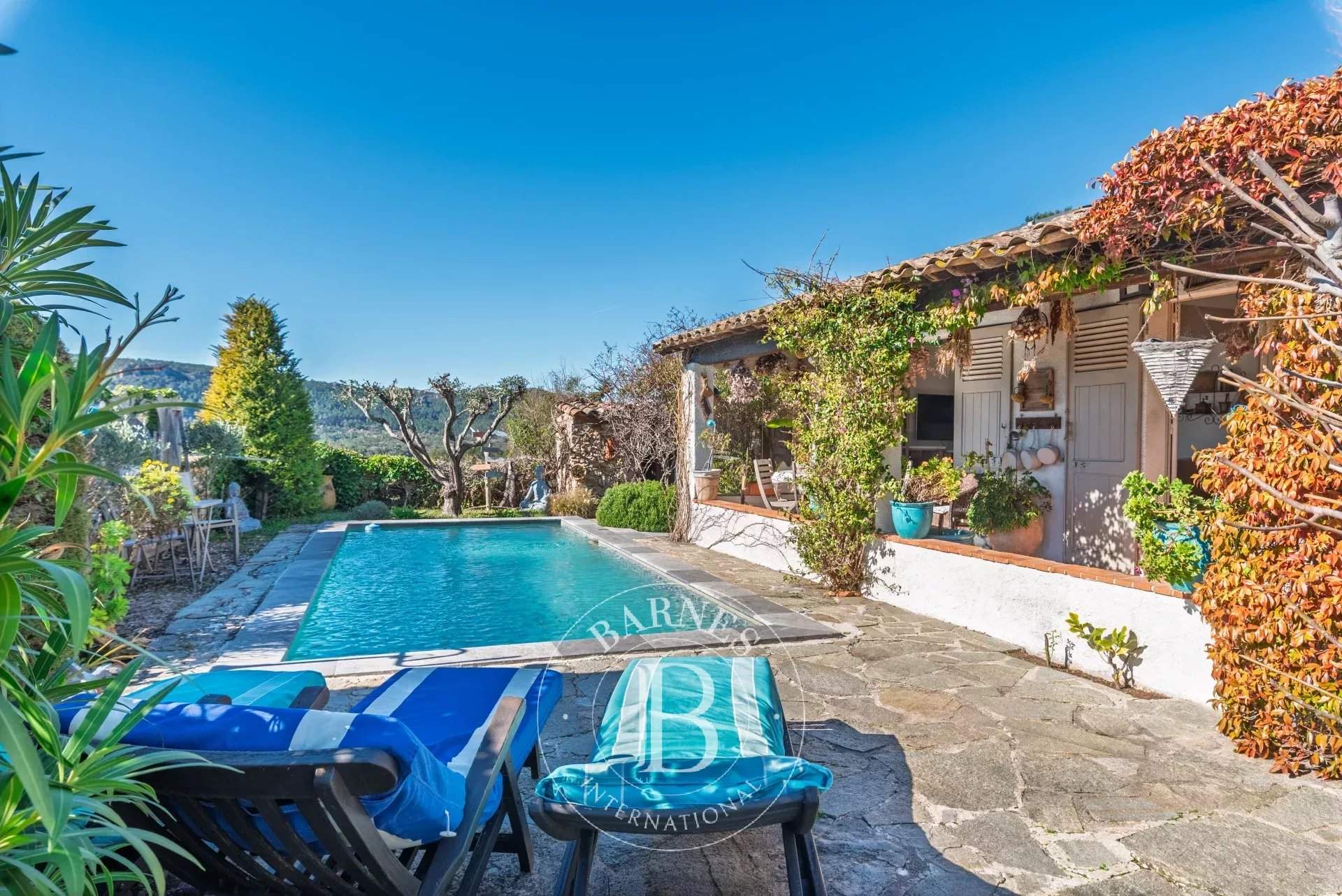 Bagnols-en-Forêt  - Maison 7 Pi&egrave;ces 2 Chambres - picture 11