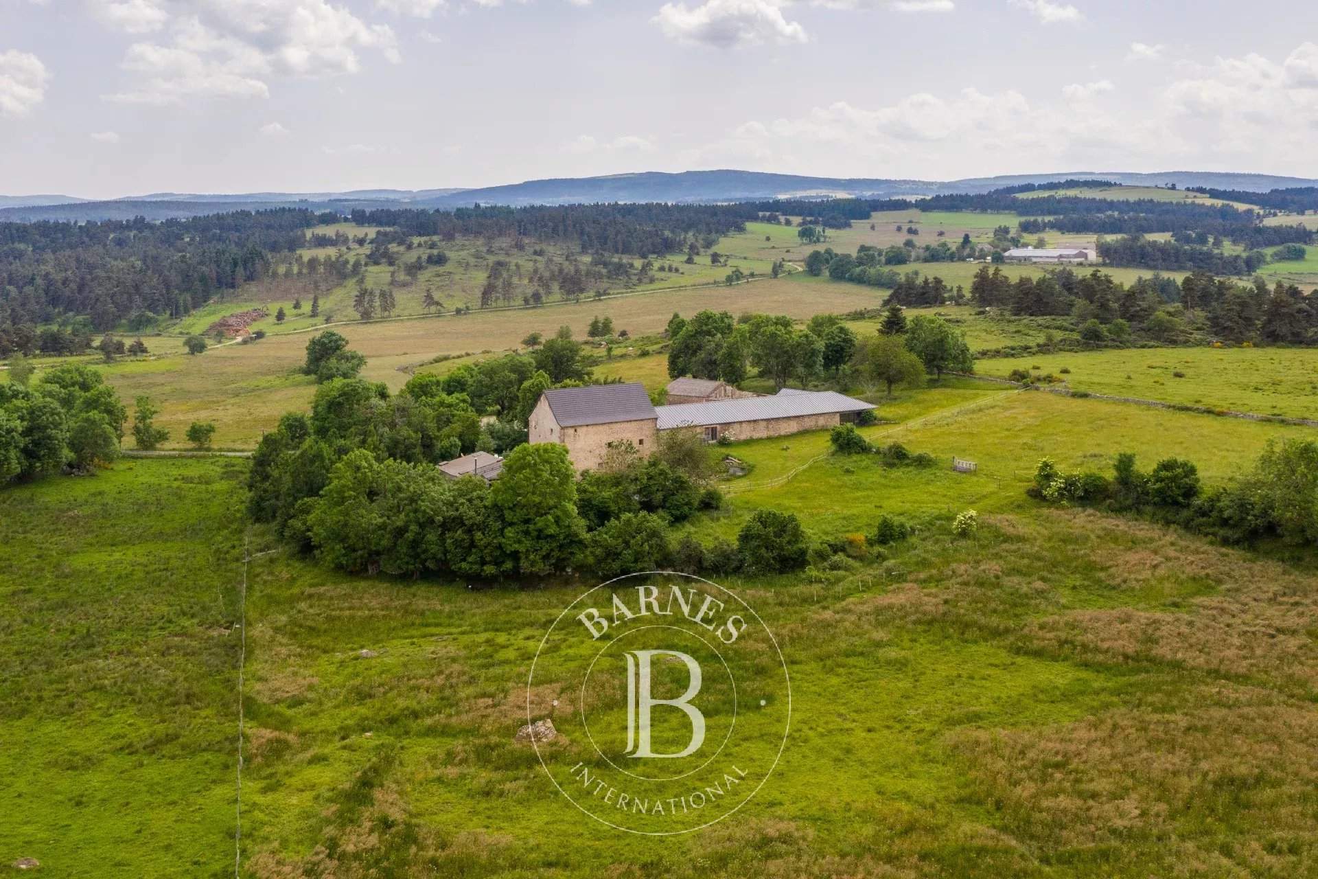 Aumont Aubrac  - Propriété 15 Pi&egrave;ces 4 Chambres - picture 1