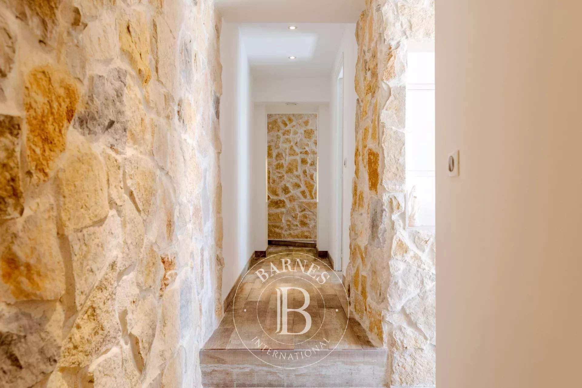 Bagnols-en-Forêt  - Mas 7 Pi&egrave;ces 3 Chambres - picture 18