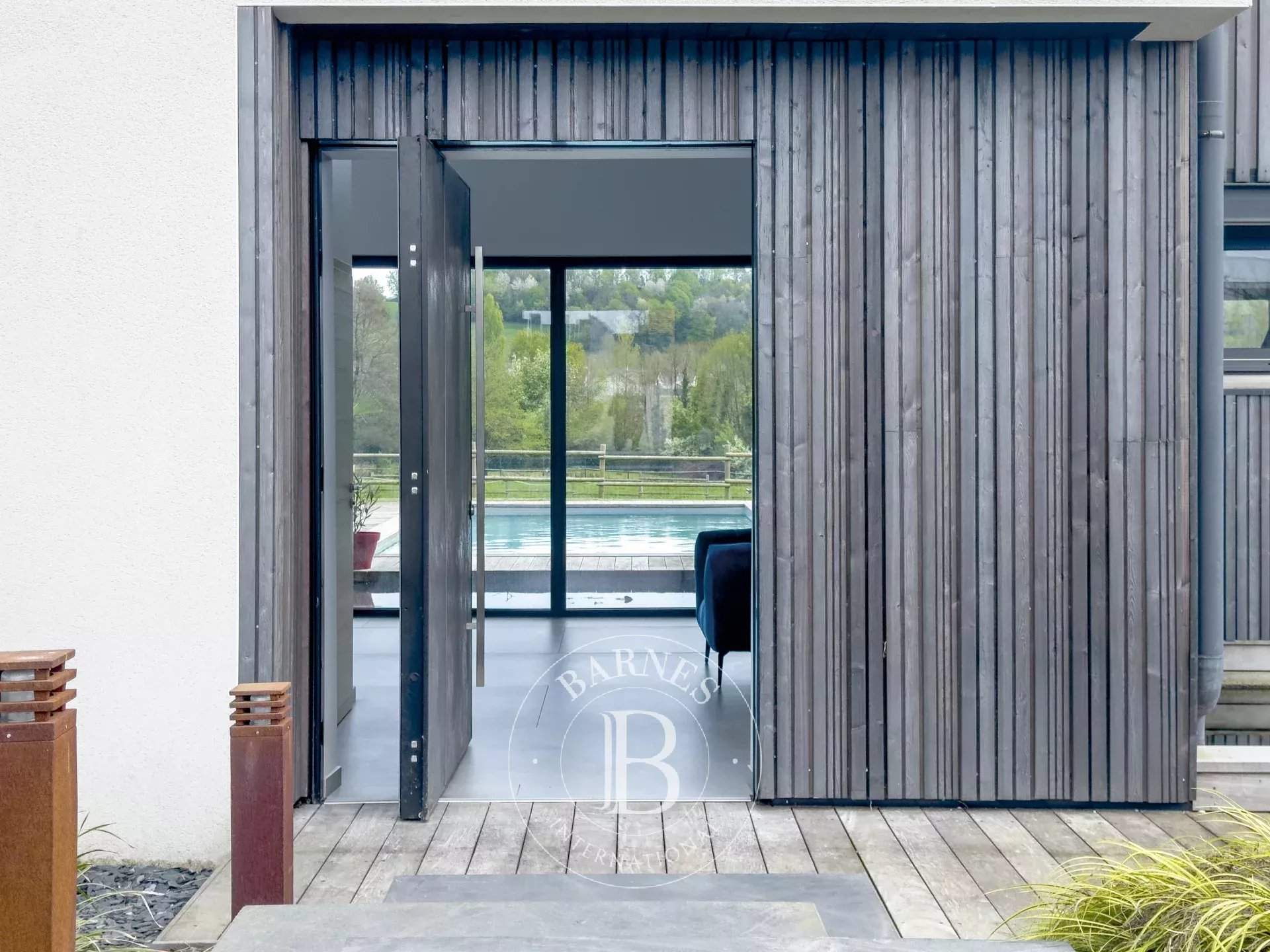 Les Abrets en Dauphiné  - Maison 13 Pièces 7 Chambres - picture 11