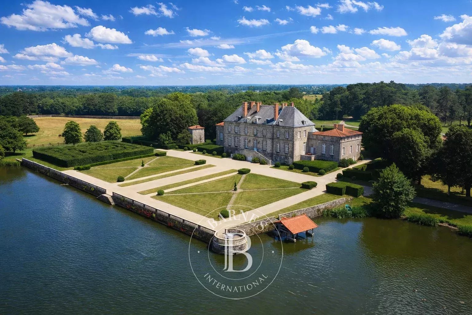 Nantes  - Château 18 Pi&egrave;ces 7 Chambres - picture 3