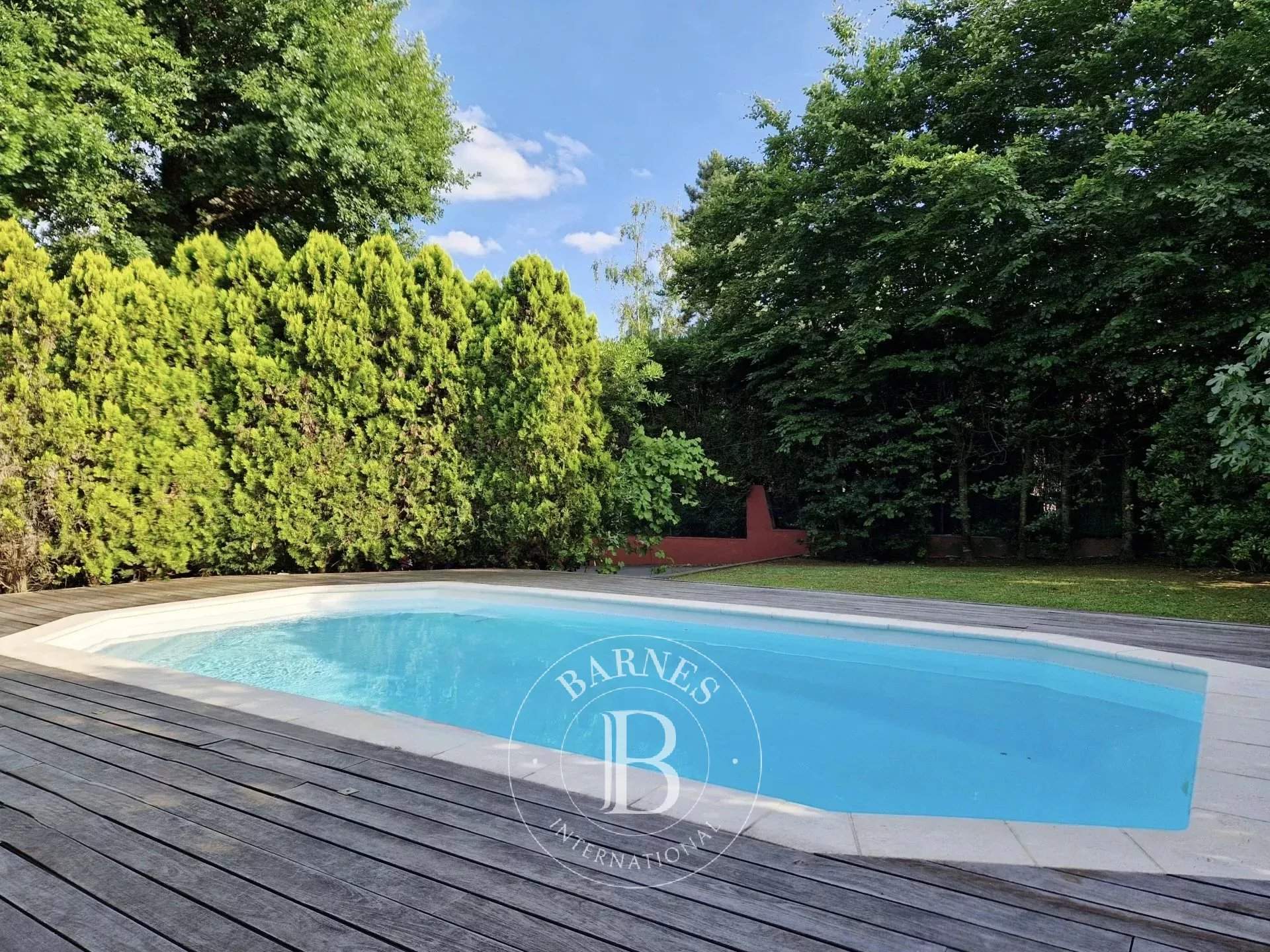 Montlignon  - Maison 10 Pi&egrave;ces 5 Chambres - picture 2