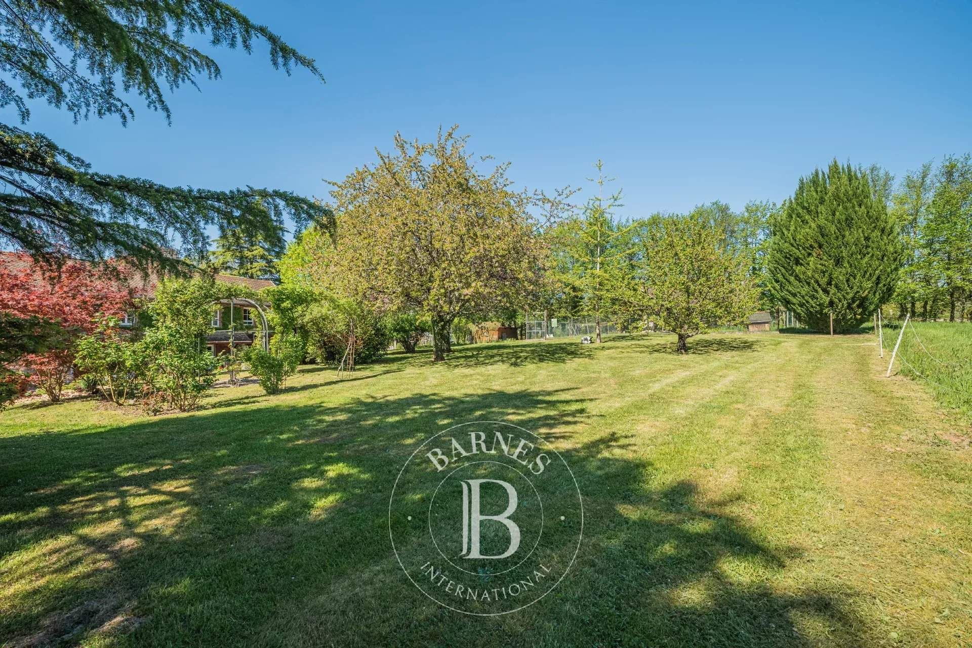 Bourgoin-Jallieu  - Maison 8 Pi&egrave;ces 5 Chambres - picture 20