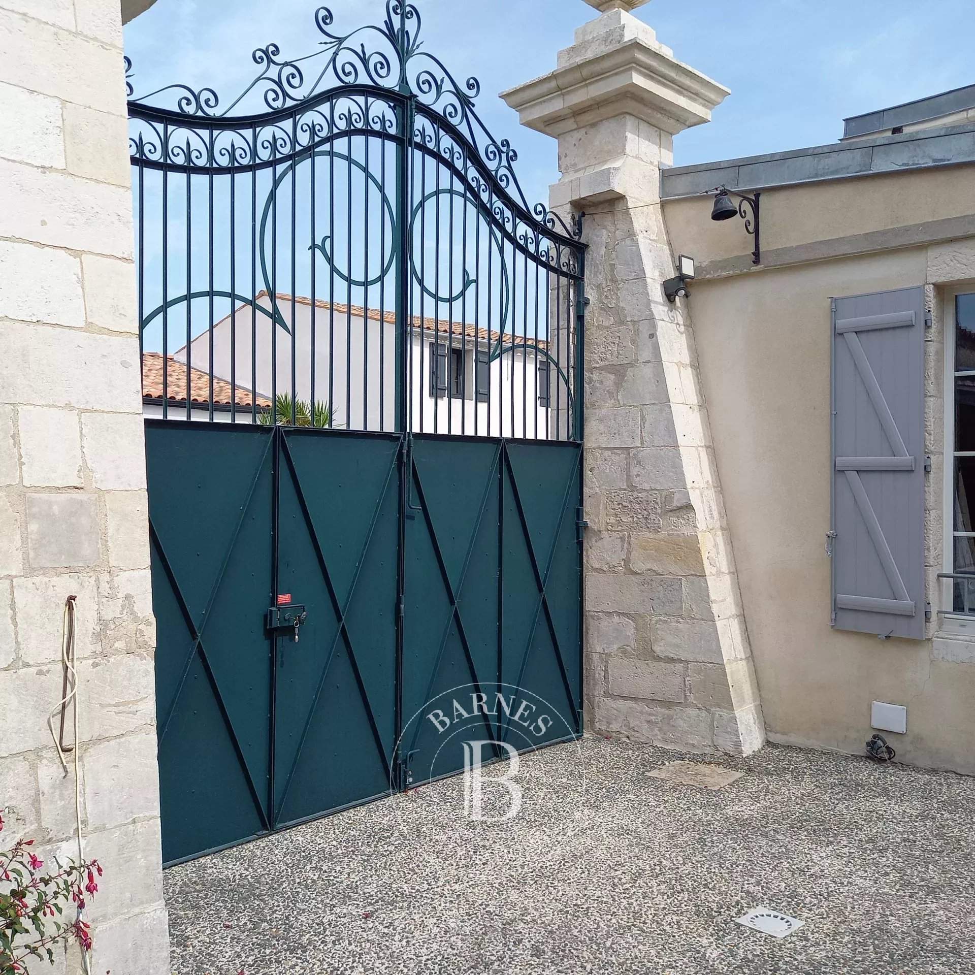 La Rochelle  - House 7 Bedrooms - picture 6