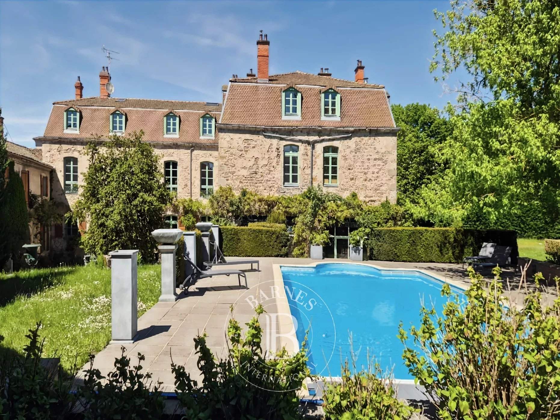 Ambert  - Maison 24 Pi&egrave;ces 11 Chambres - picture 1