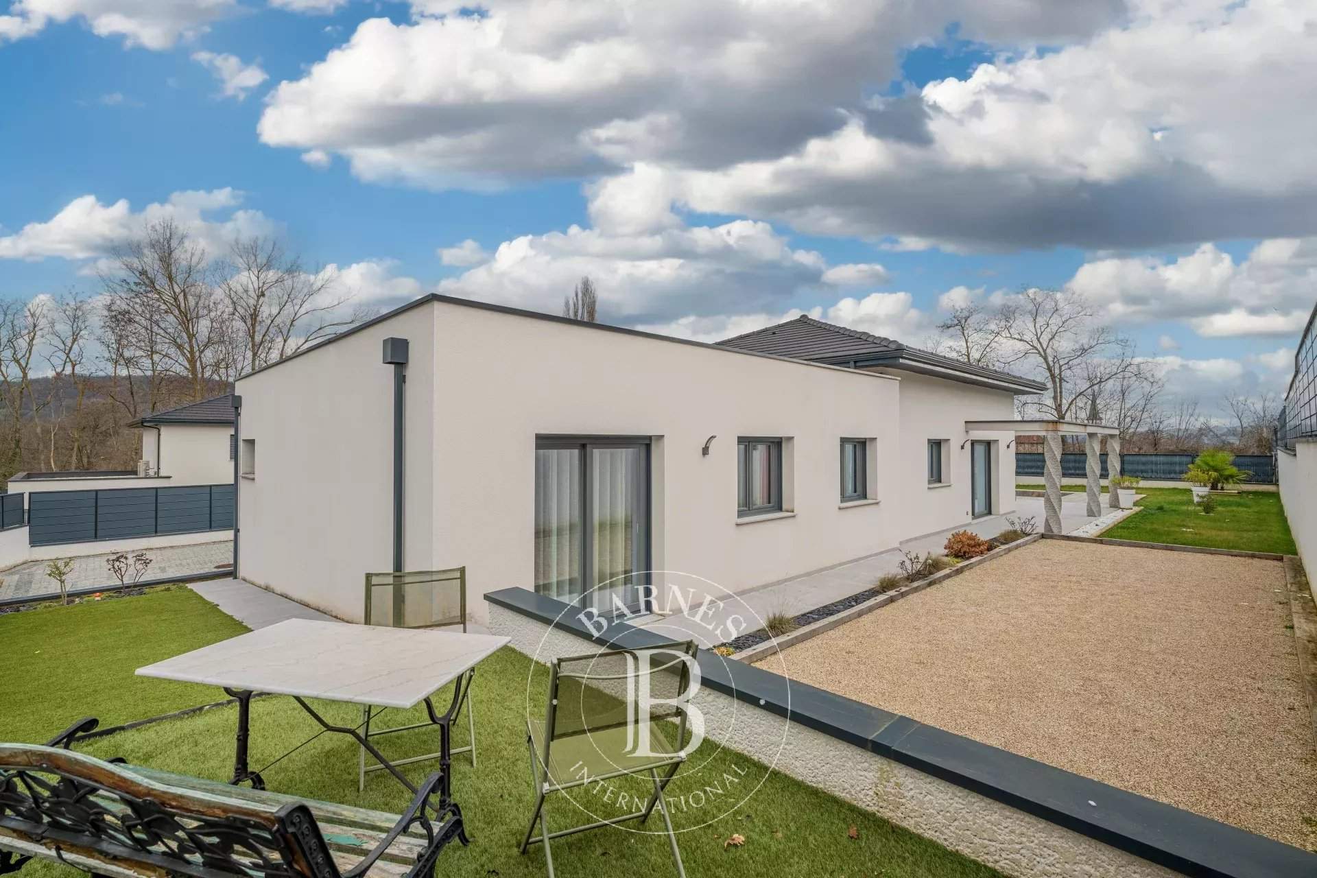 Bourgoin-Jallieu  - Maison 6 Pi&egrave;ces 3 Chambres - picture 10