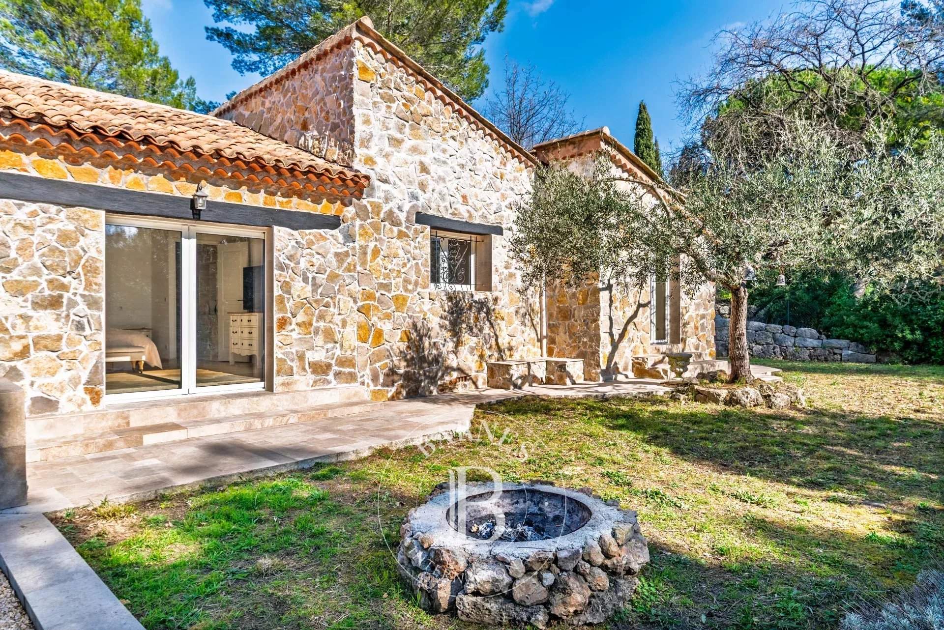 Bagnols-en-Forêt  - Mas 7 Pi&egrave;ces 3 Chambres - picture 8