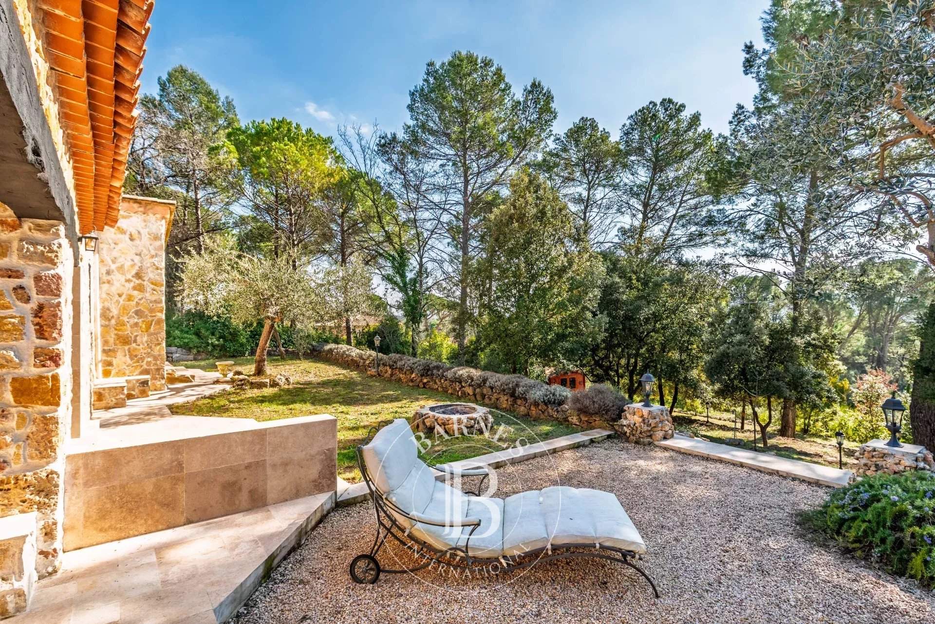 Bagnols-en-Forêt  - Mas 7 Pi&egrave;ces 3 Chambres - picture 6