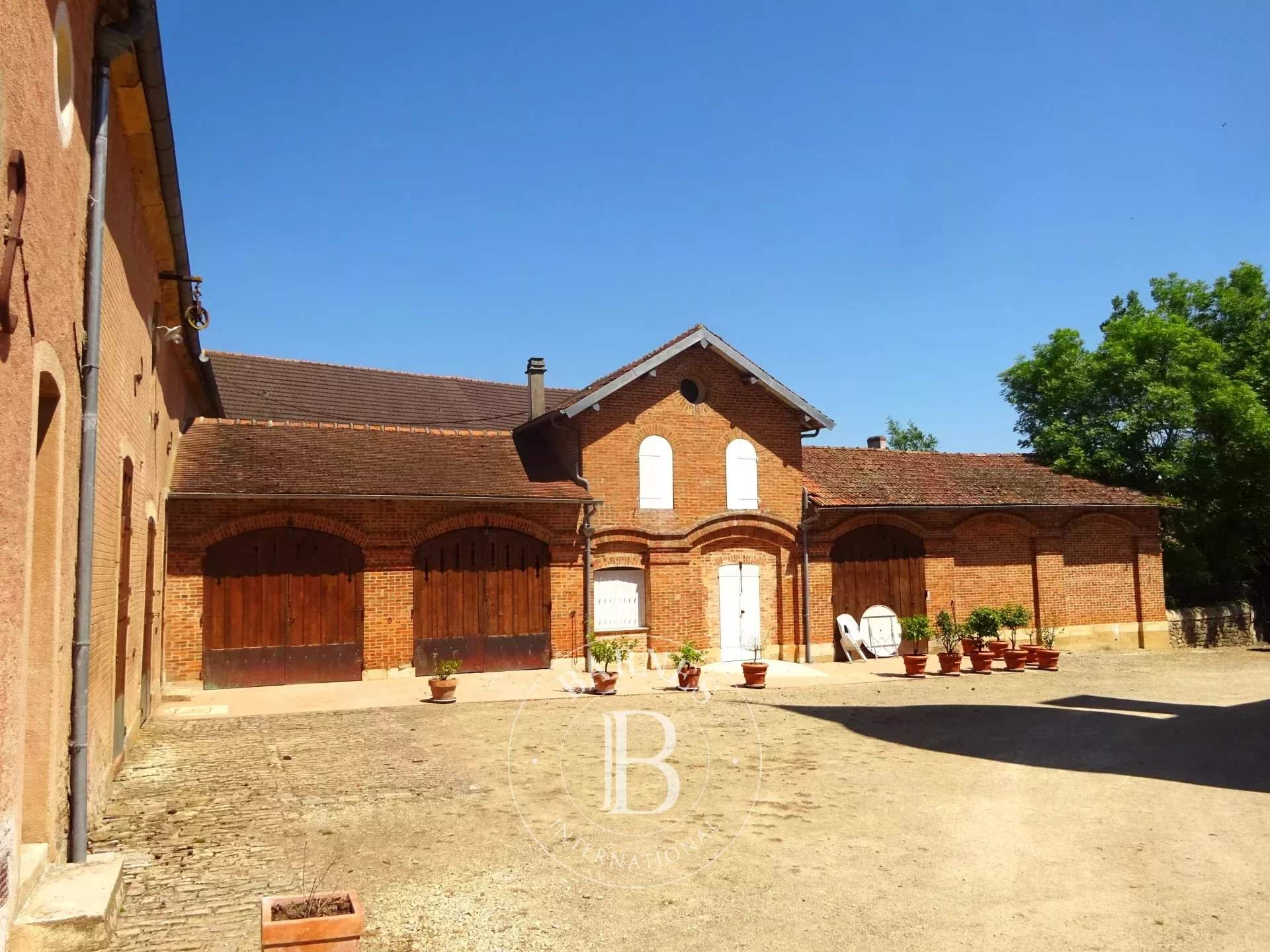 Avallon  - Château 35 Pi&egrave;ces 25 Chambres - picture 7