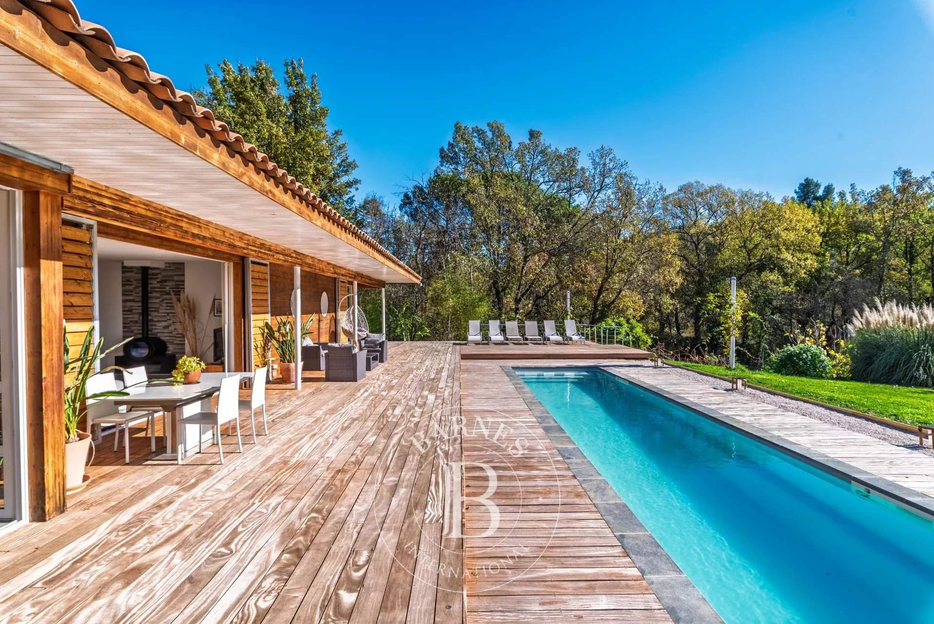 Bagnols-en-Forêt  - Villa 10 Pi&egrave;ces 4 Chambres - picture 13