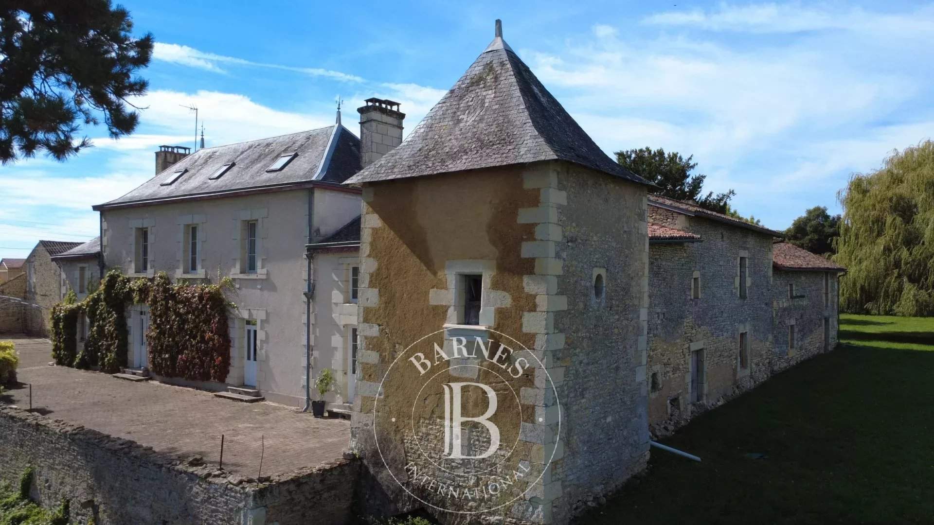 Poitiers  - Manoir 8 Pièces 4 Chambres - picture 15