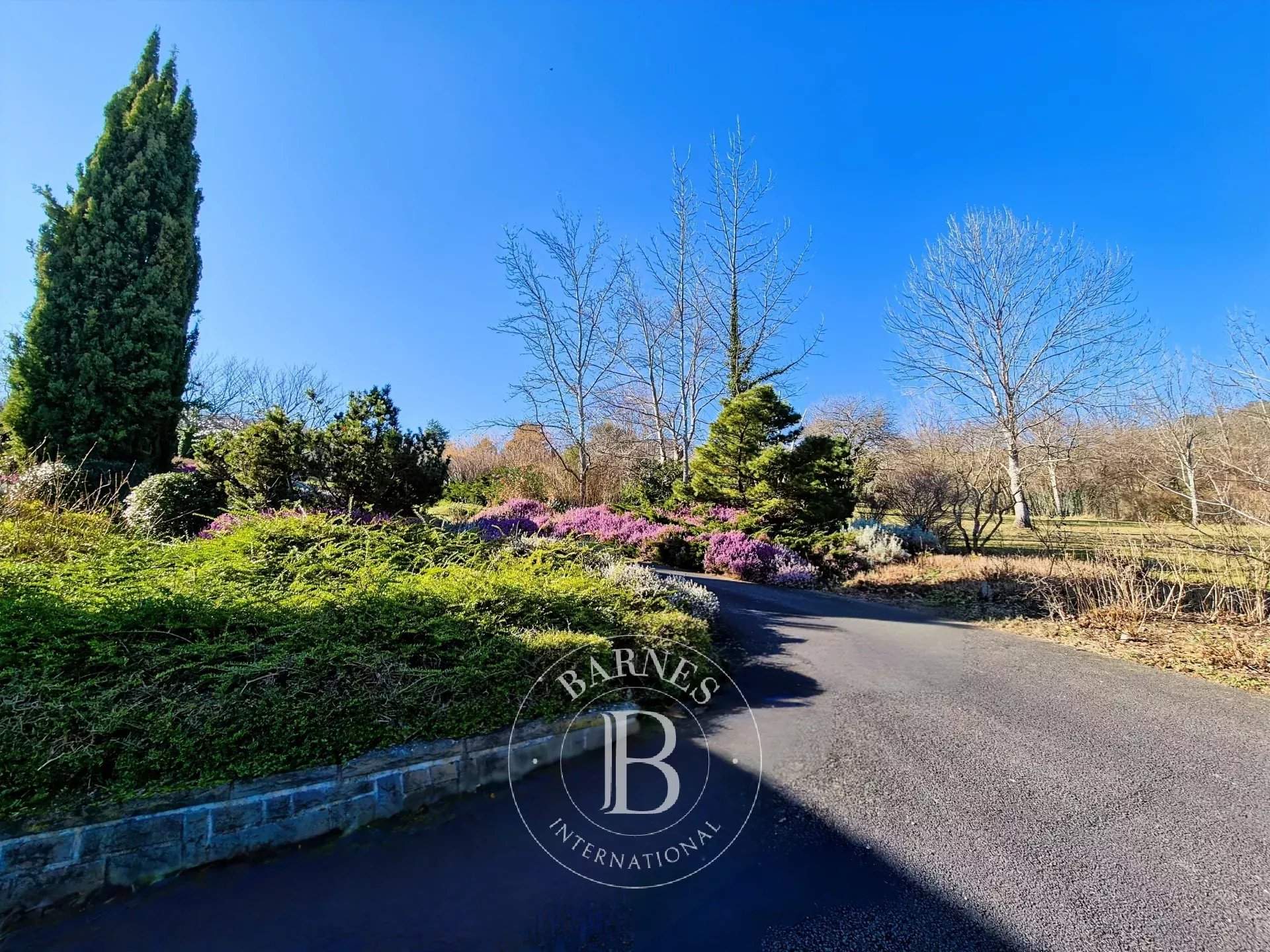 Volvic  - Maison 7 Pi&egrave;ces 5 Chambres - picture 12