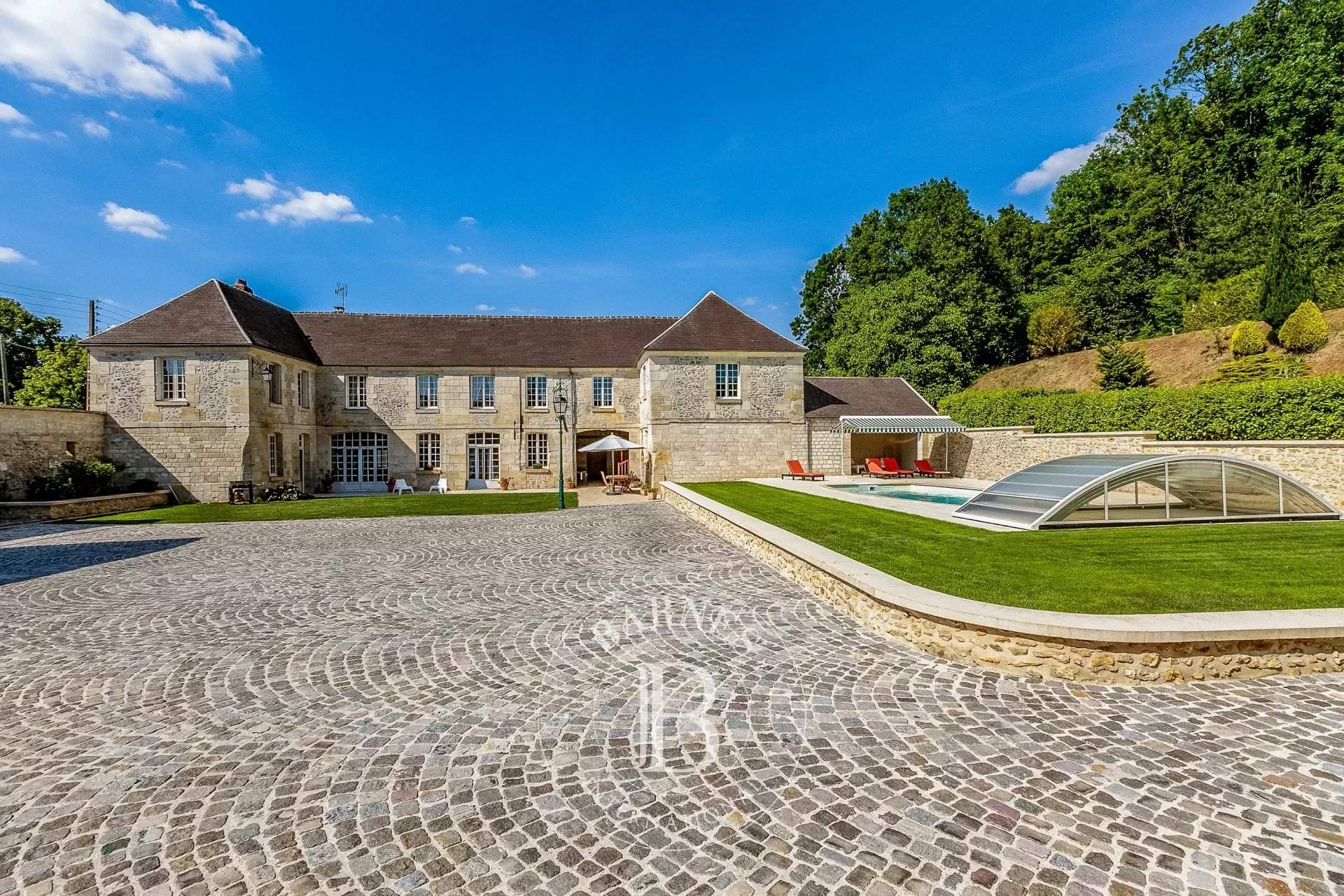 Verneuil-en-Halatte  - Maison  - picture 1