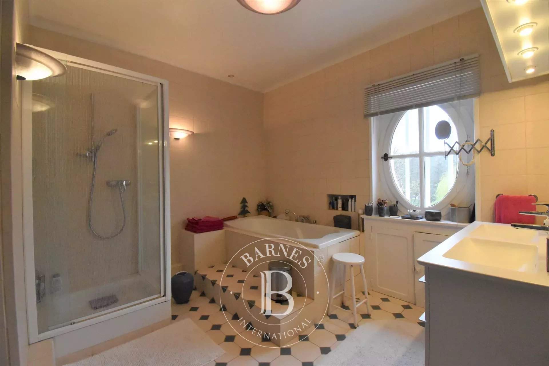 Milon-la-Chapelle  - Maison 12 Pi&egrave;ces 6 Chambres - picture 20