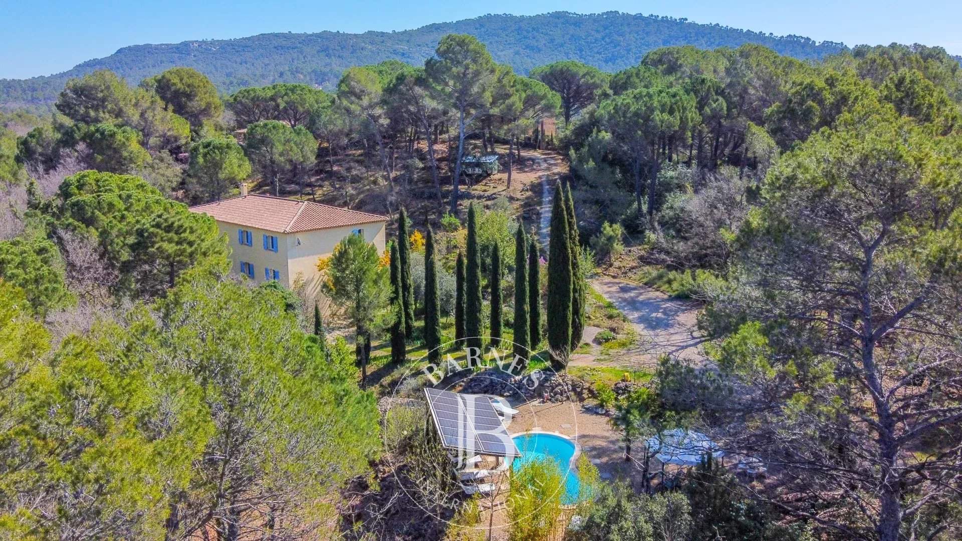 Bras  - Maison d'hôtes 12 Pi&egrave;ces 10 Chambres - picture 1