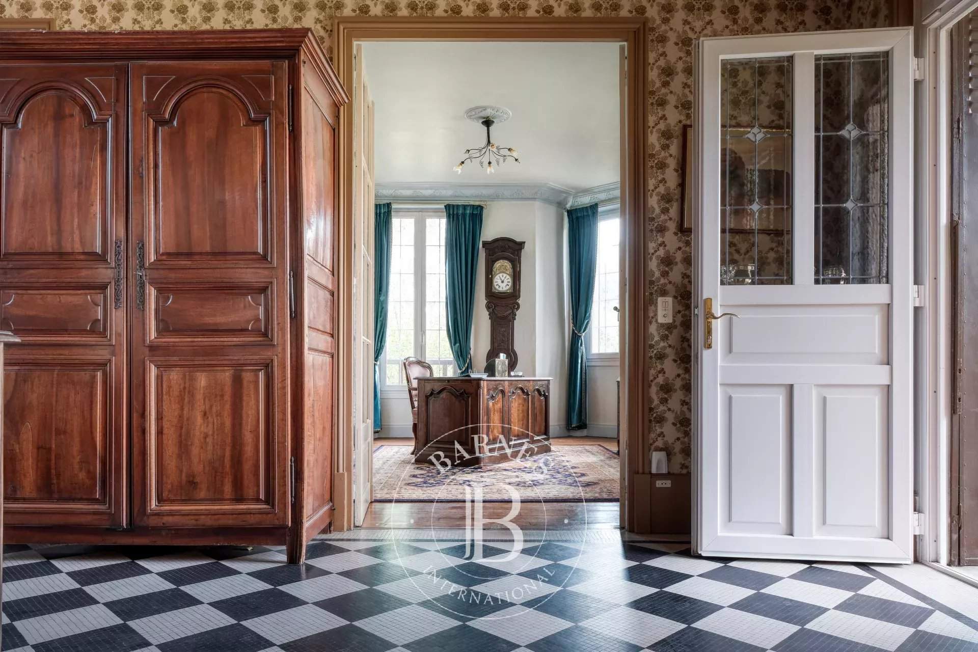 Roinville  - Manoir 12 Pi&egrave;ces 6 Chambres - picture 4