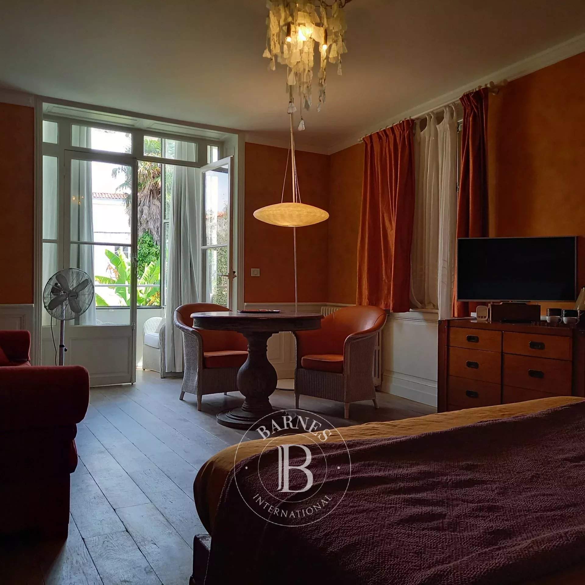 La Rochelle  - House 11 Bedrooms - picture 9