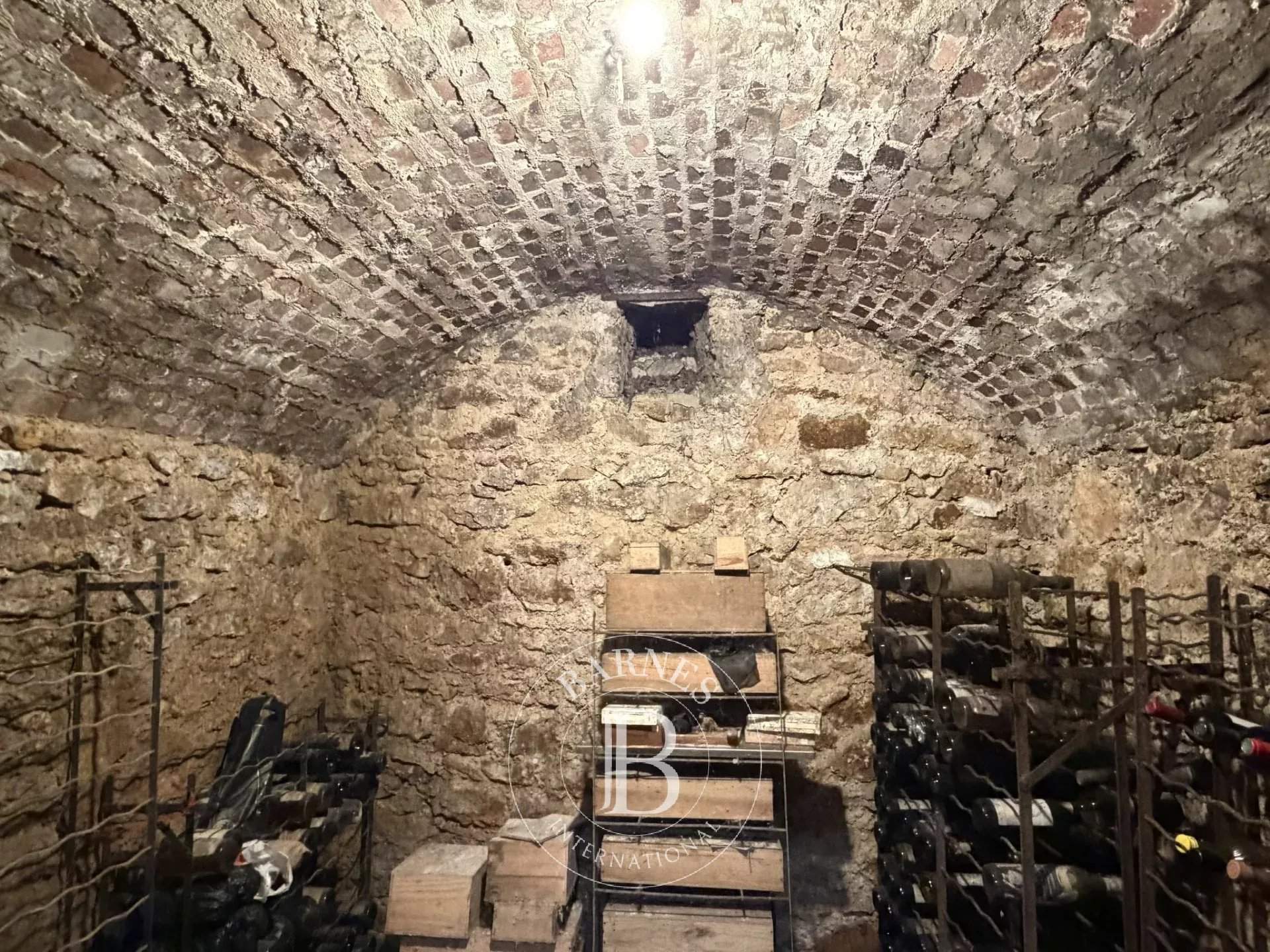 Épinay-sur-Orge  - Maison 8 Pi&egrave;ces 4 Chambres - picture 12
