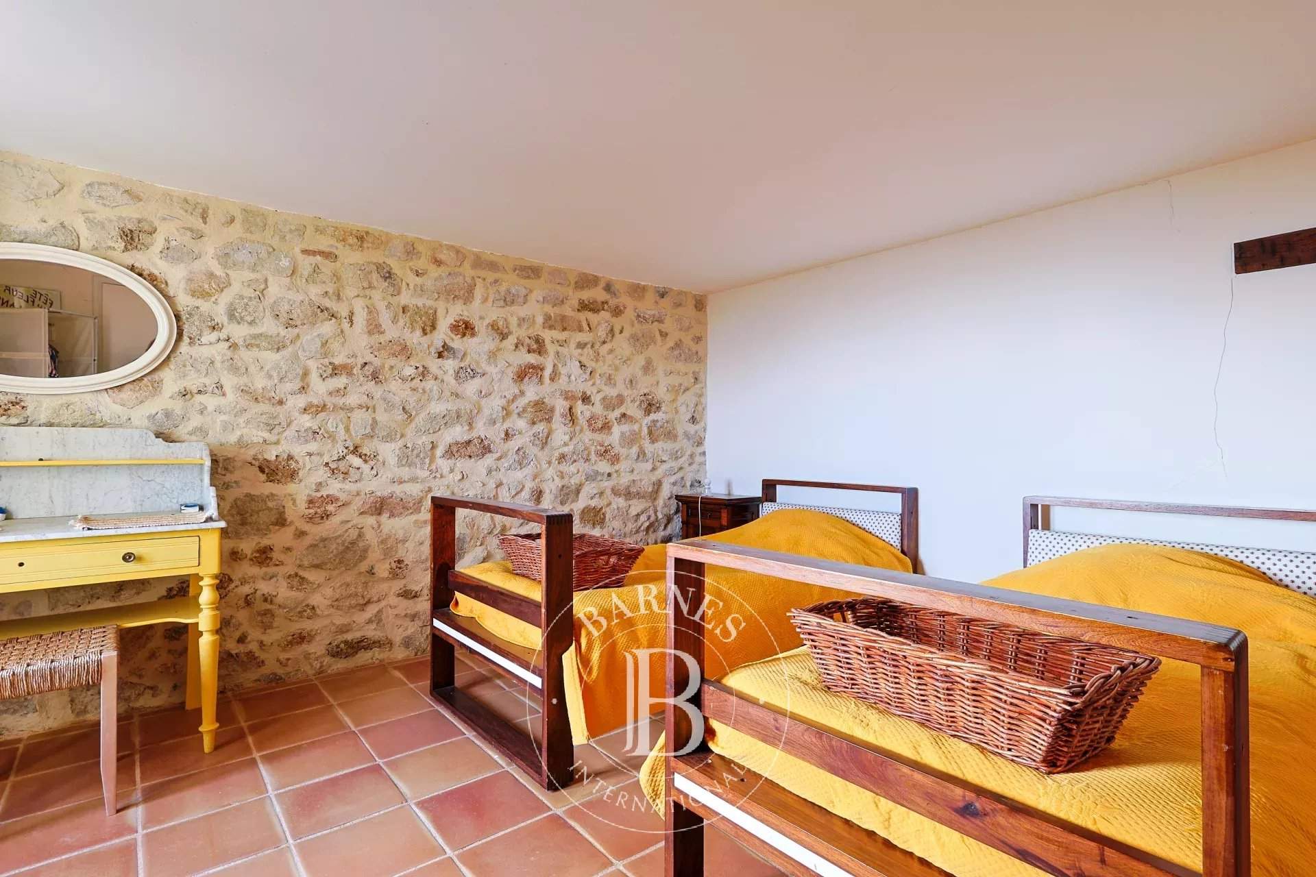 Seillans  - Property 11 Bedrooms - picture 20