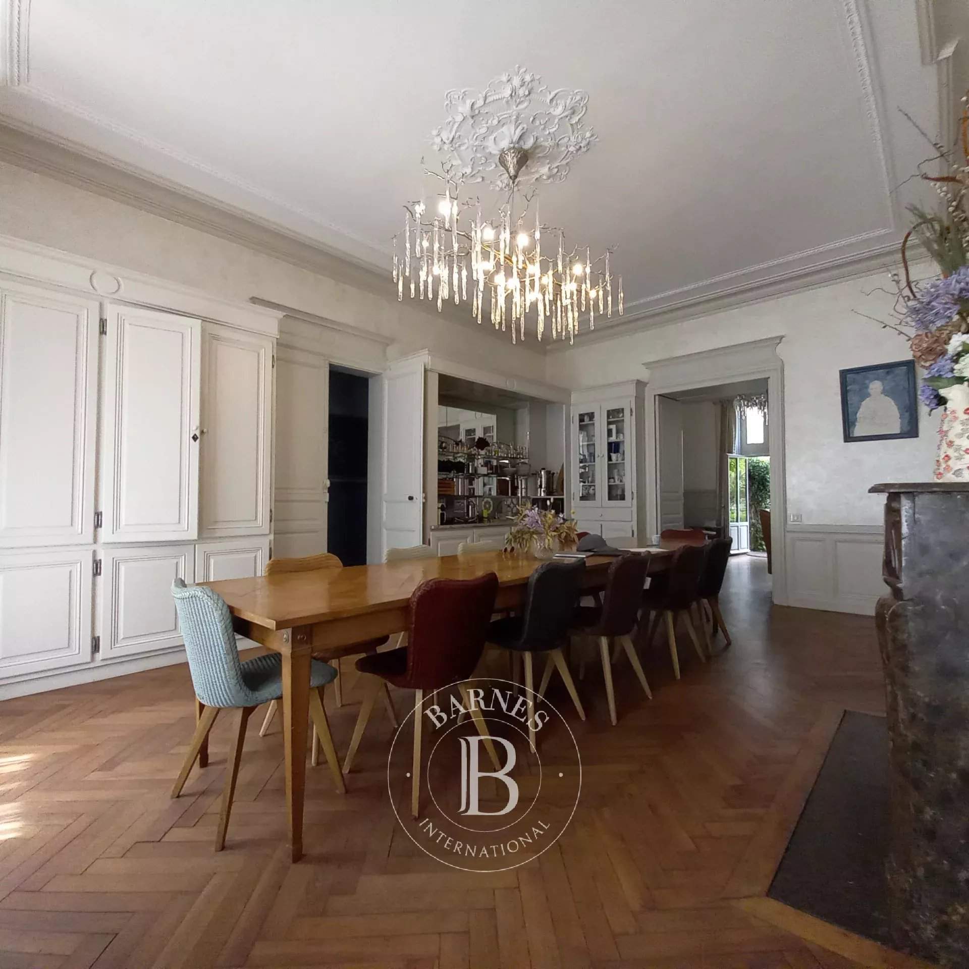 La Rochelle  - House 9 Bedrooms - picture 1