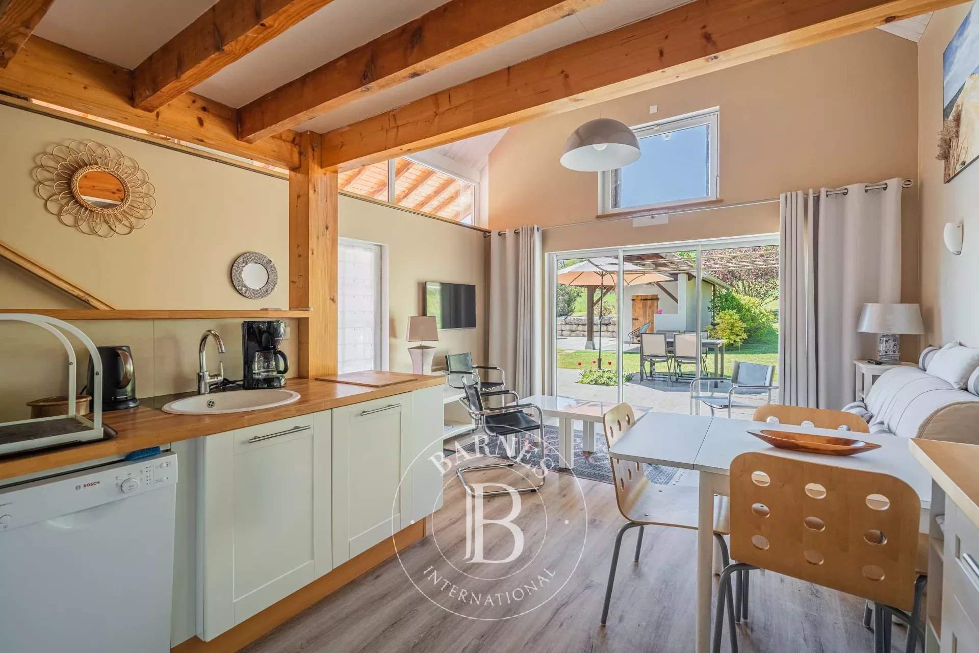 Bourgoin-Jallieu  - Maison 8 Pi&egrave;ces 5 Chambres - picture 14