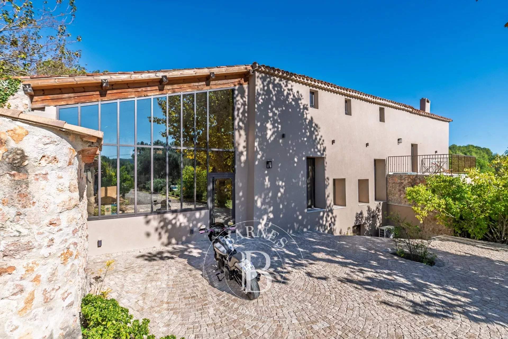 Bagnols-en-Forêt  - Propriété 10 Pi&egrave;ces 7 Chambres - picture 6