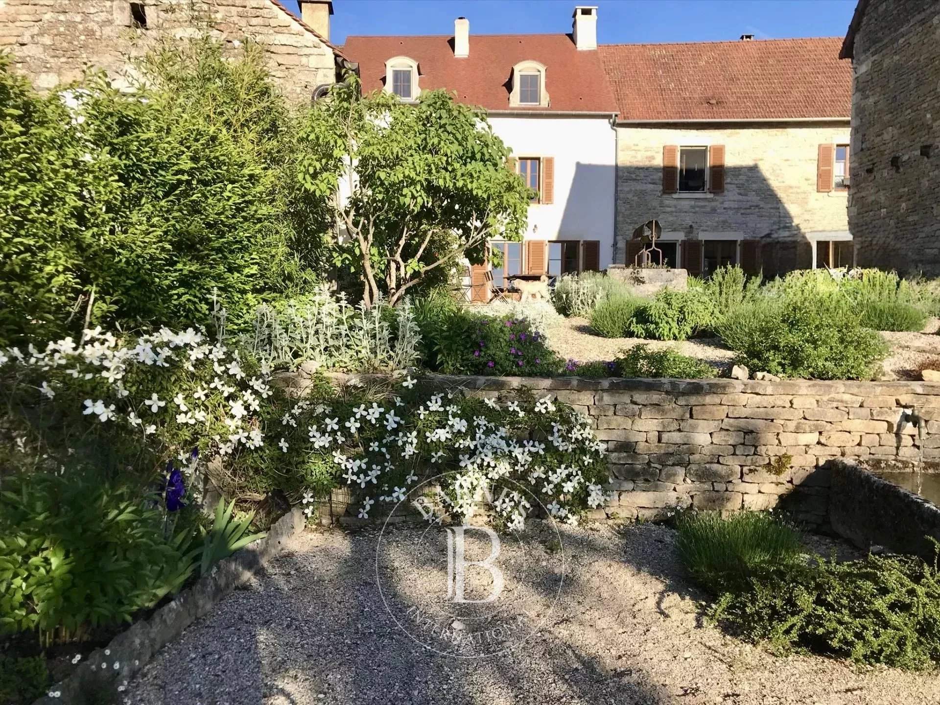 Mont-Saint-Jean  - Maison de village 13 Pi&egrave;ces 5 Chambres - picture 1