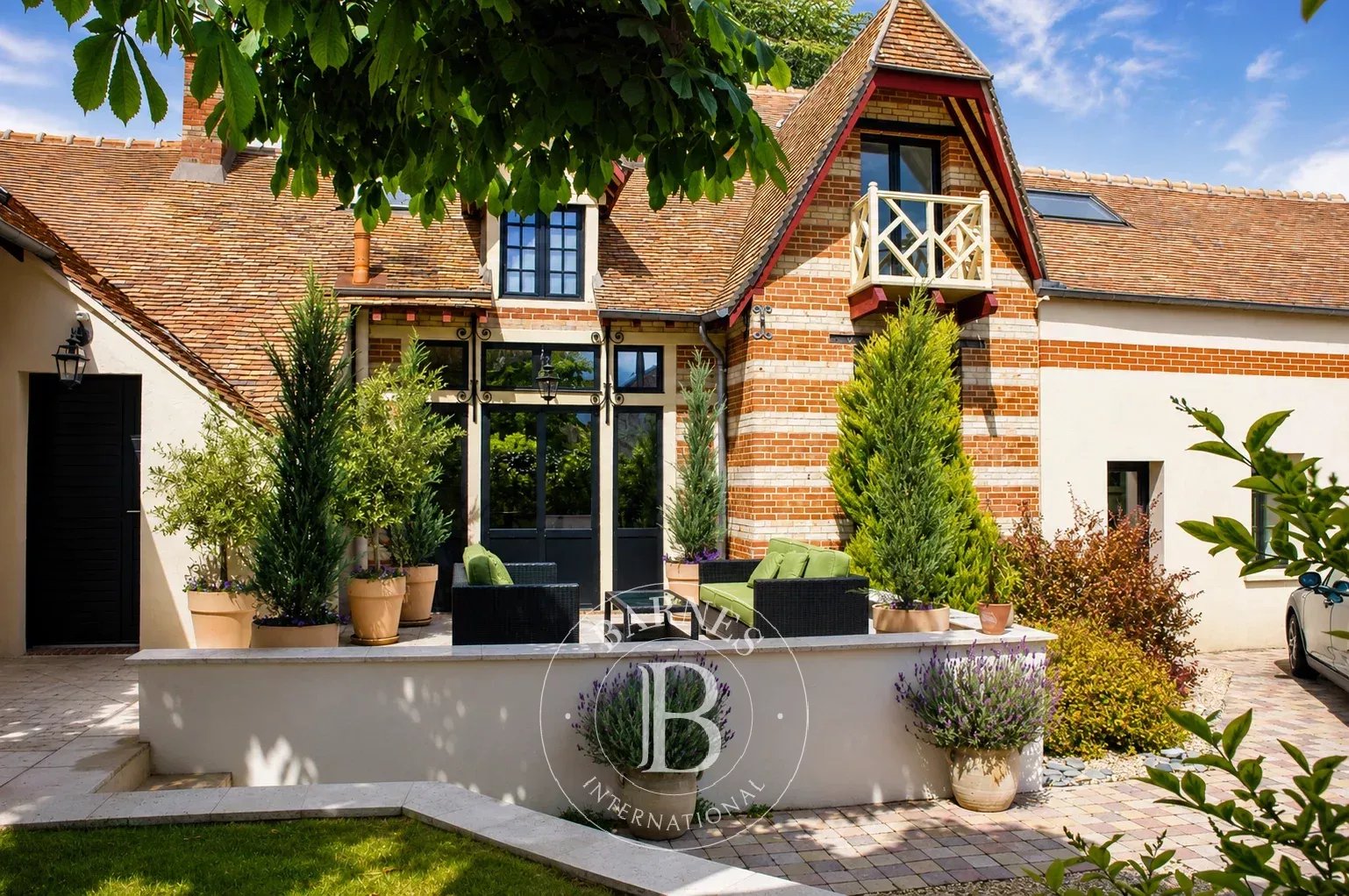 Bois-le-Roi  - Maison 8 Pi&egrave;ces 4 Chambres - picture 1