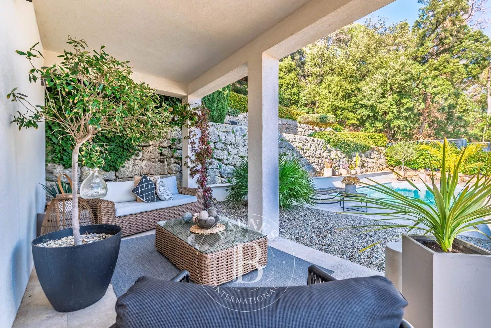 Bagnols-en-Forêt  - Maison 7 Pi&egrave;ces 3 Chambres - picture 8