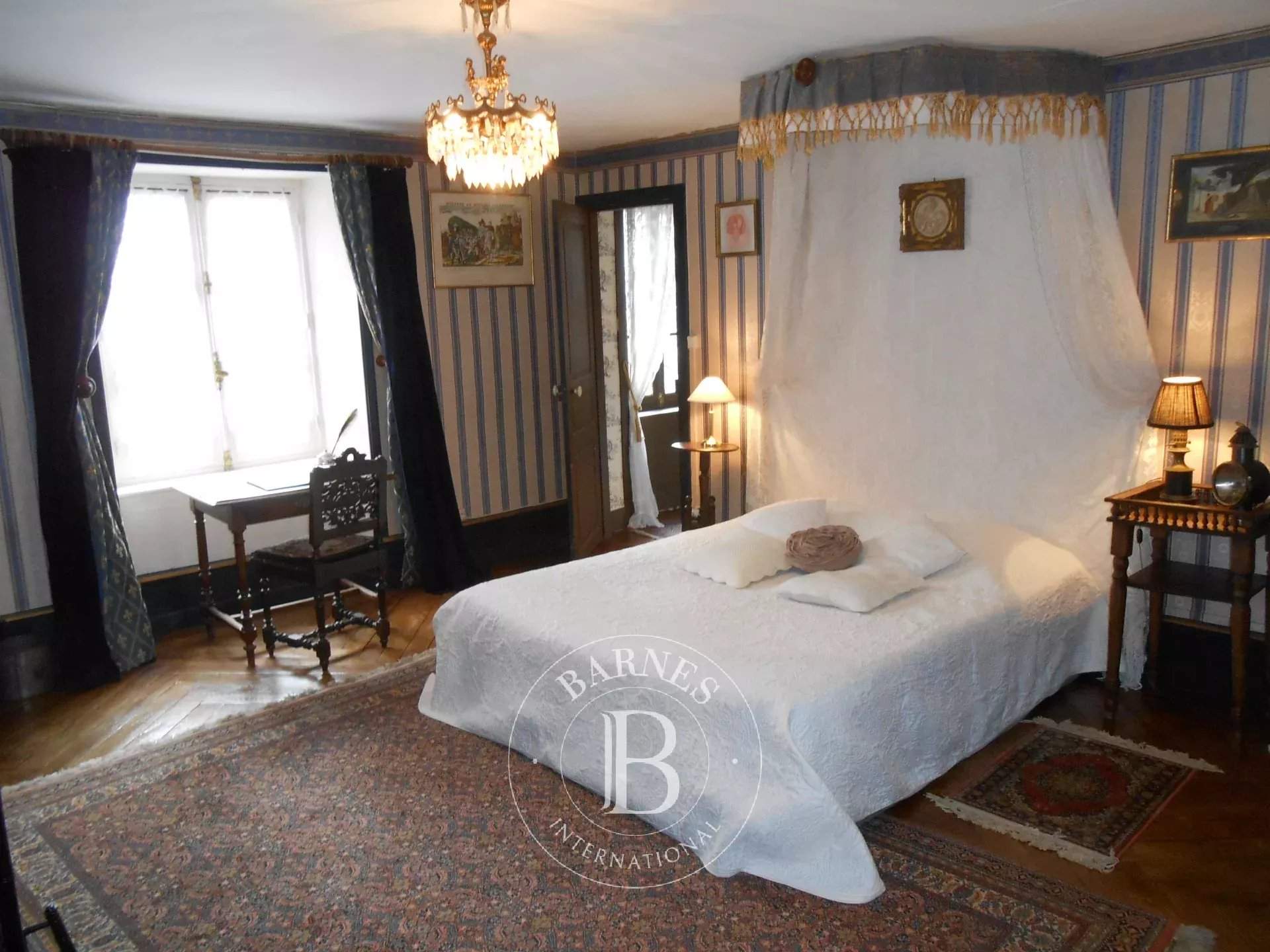 Aurillac  - Manoir 20 Pi&egrave;ces 11 Chambres - picture 3
